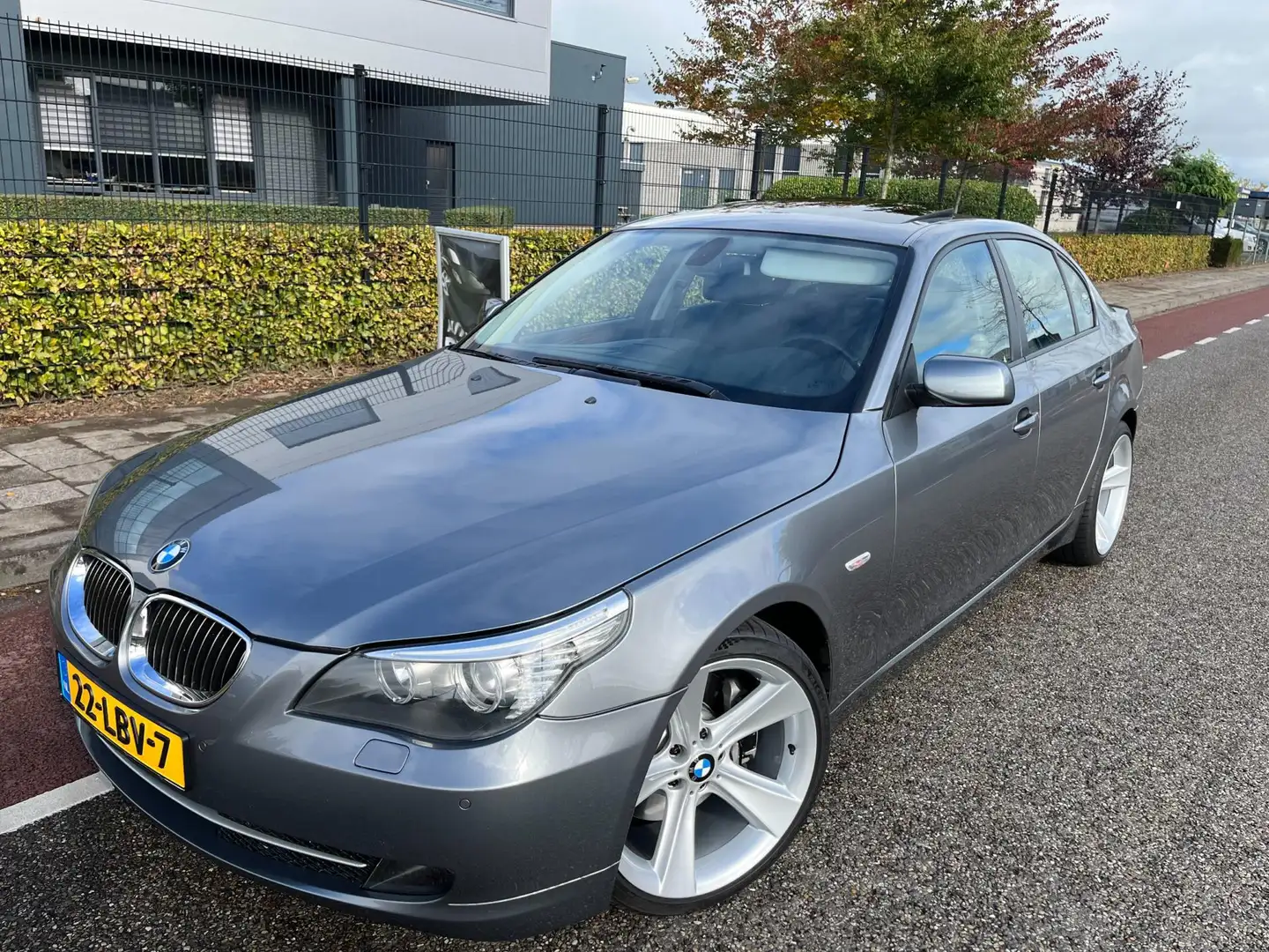 BMW 540 5-serie 540i Business Line STIPT POINT Fabrieks ni Grijs - 1