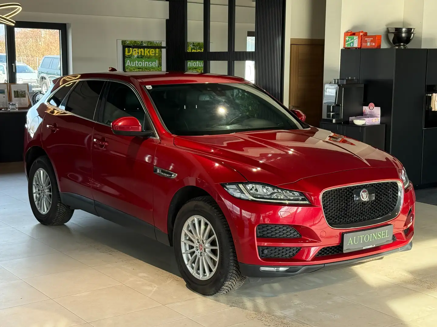 Jaguar F-Pace Prestige 2,0 AWD Aut. Rot - 2