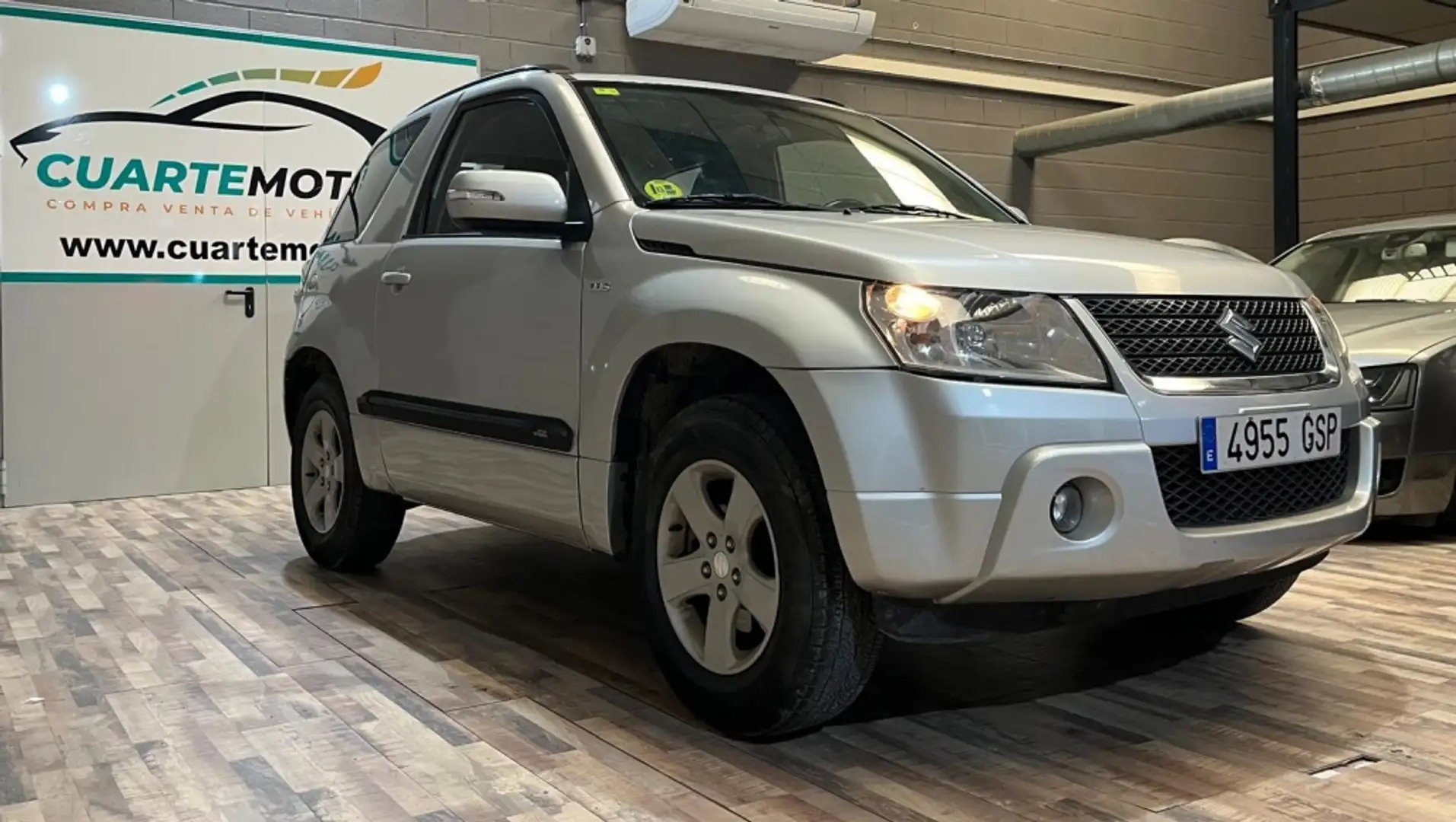 Suzuki Grand Vitara 1.9DDiS JLX-A Gris - 1