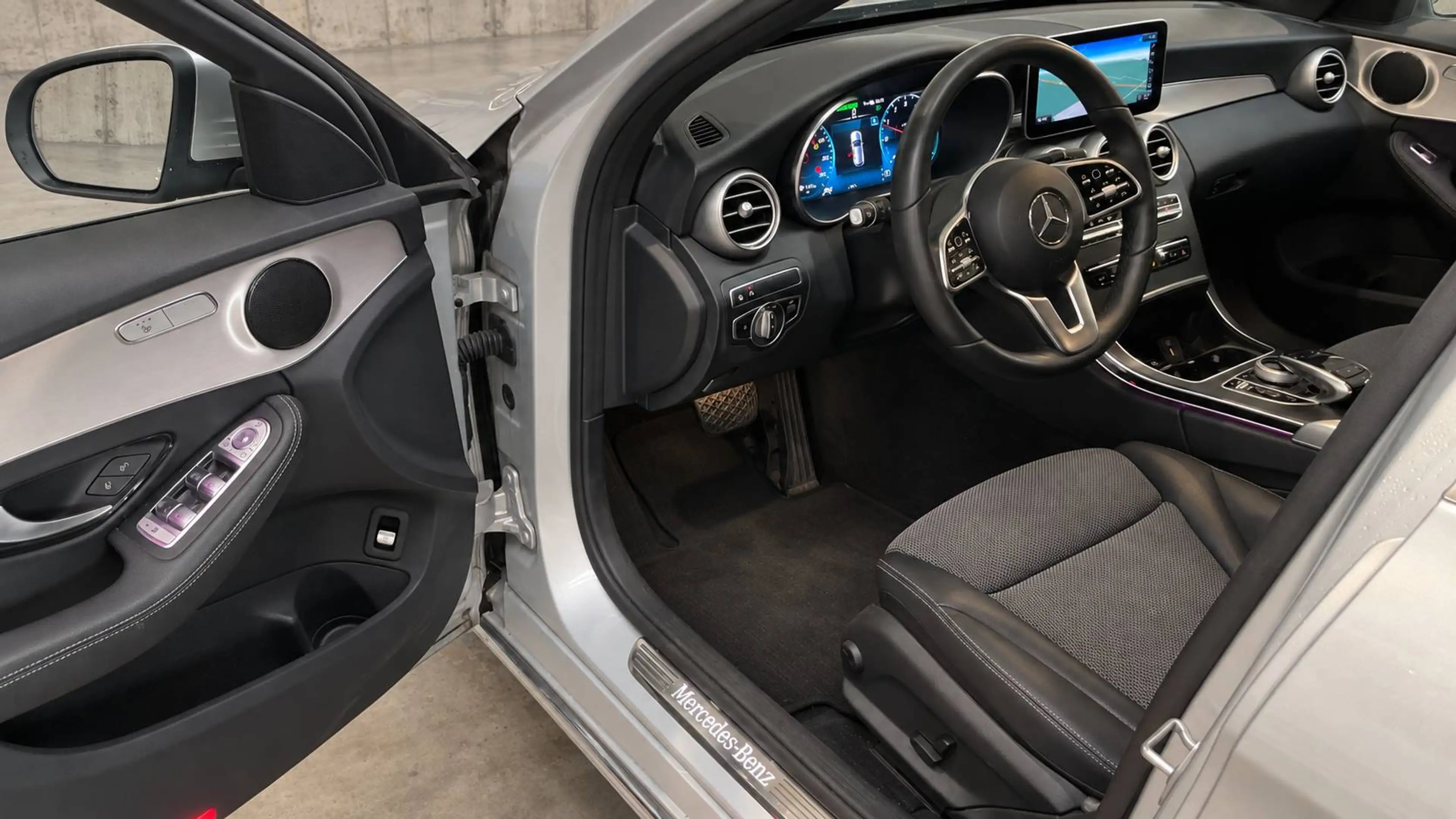 Mercedes-Benz C 300 C 300 de T 9G-TRONIC Avantgarde — photo 11