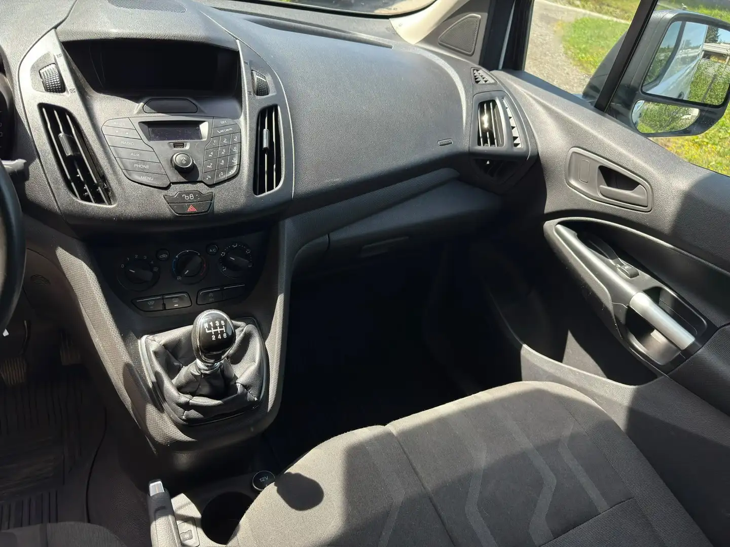 Ford Tourneo Connect 1.5 TDCi Start-Stop Titanium - 2