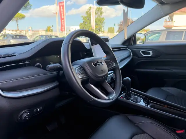 Jeep Compass view 13