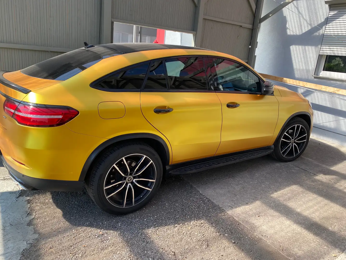 Mercedes-Benz GLE 350 d Coupé 4MATIC Aut. Gold - 1