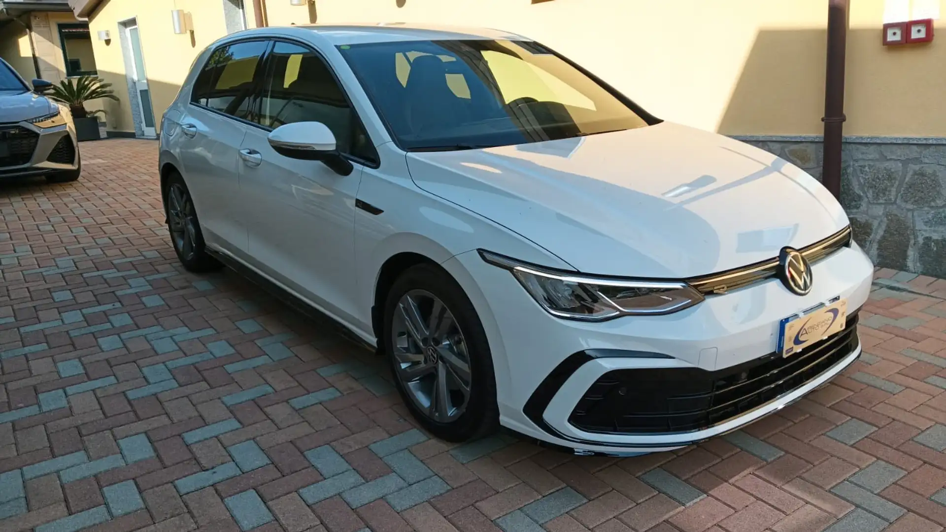 Volkswagen Golf Golf VIII 2020 1.5 etsi evo R-Line 150cv dsg - 1
