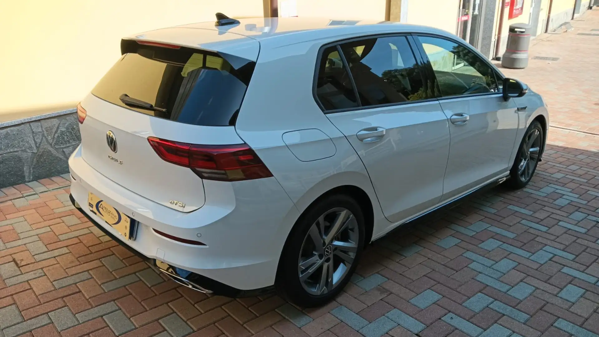 Volkswagen Golf Golf VIII 2020 1.5 etsi evo R-Line 150cv dsg - 2