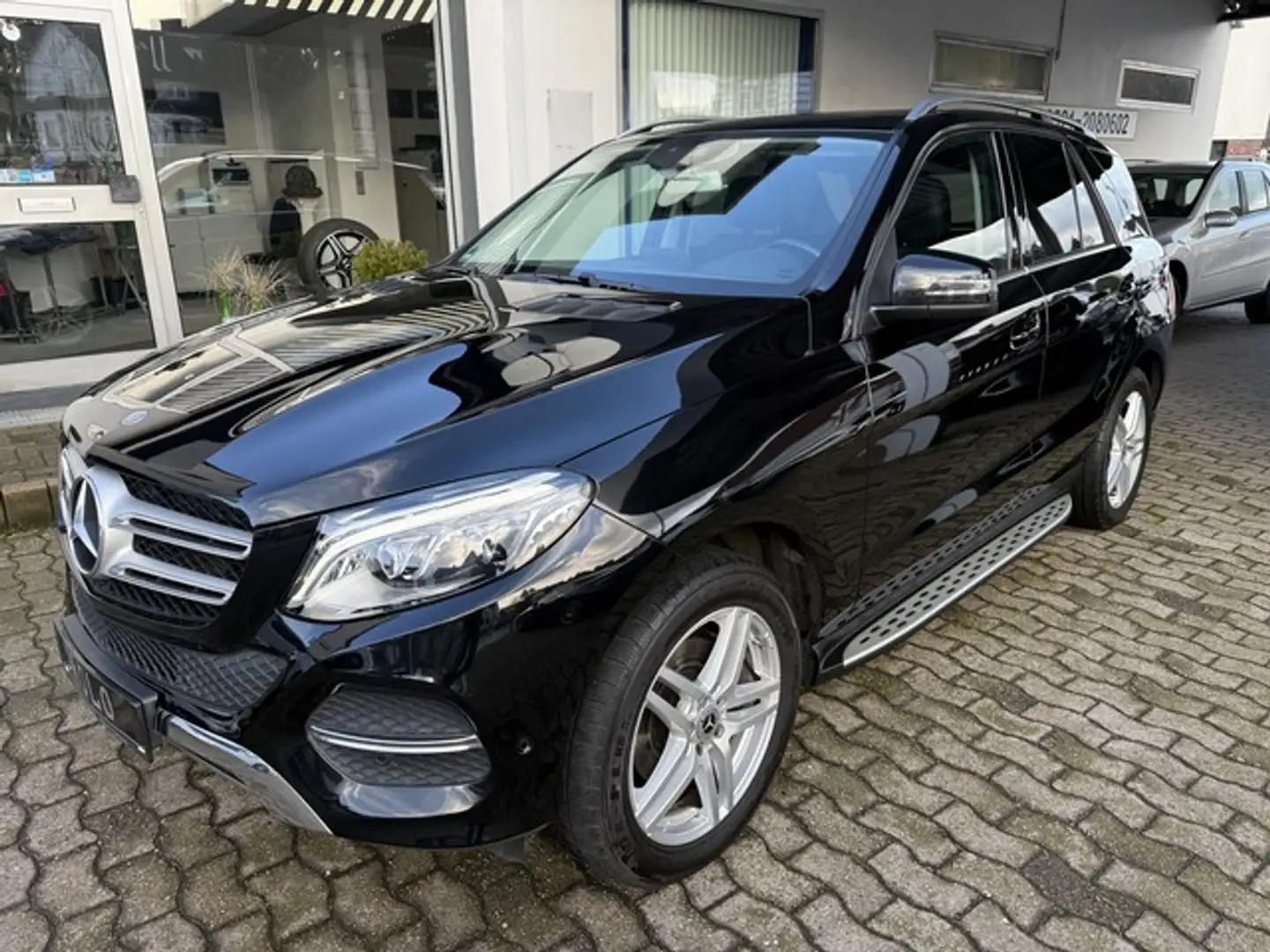 Mercedes-Benz GLE 350 9G AMG Optik Leder Airmatic Panorama AHK Noir - 1