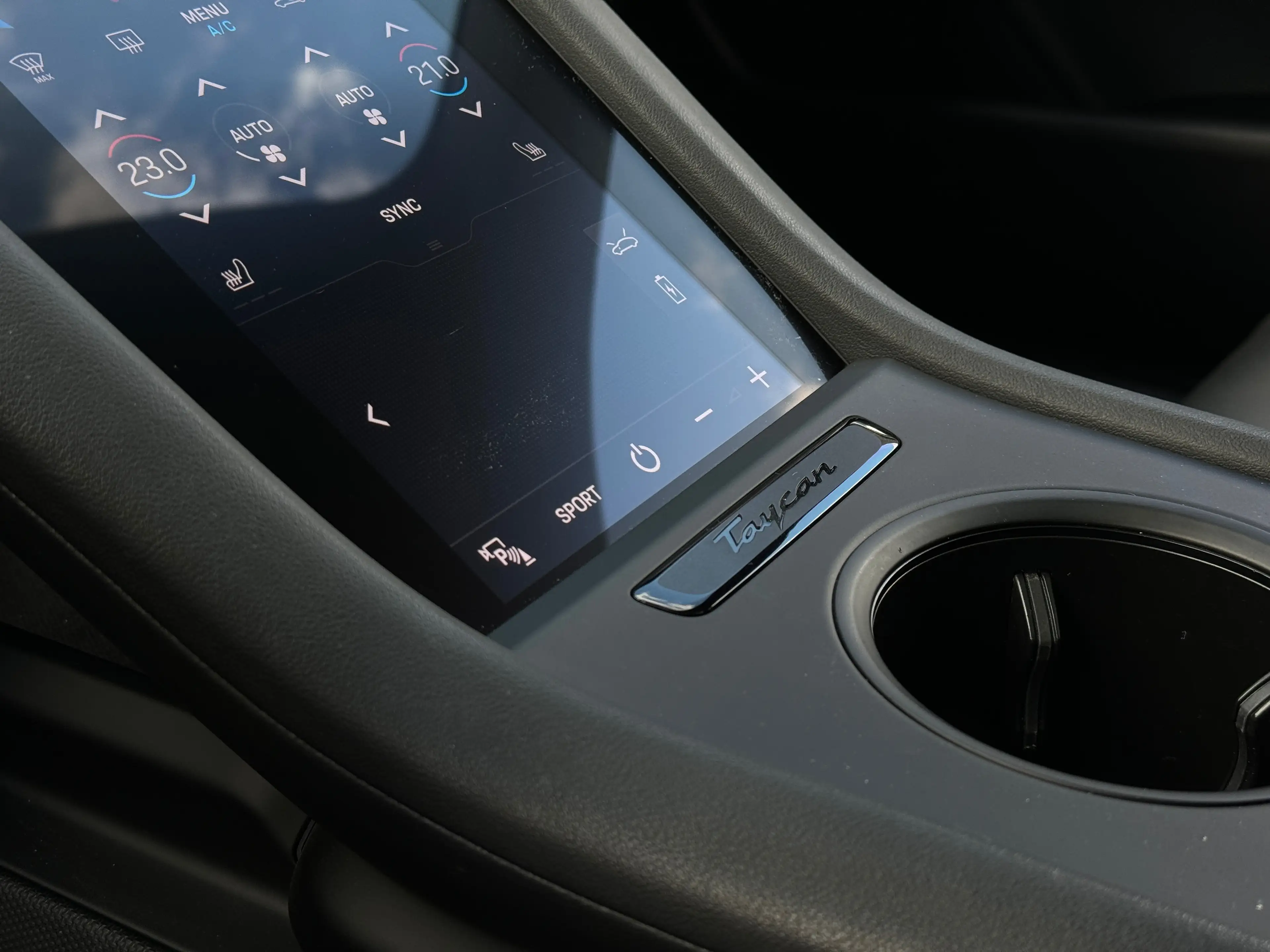 Porsche Taycan Sport Turismo 79.2 kWh — photo 12