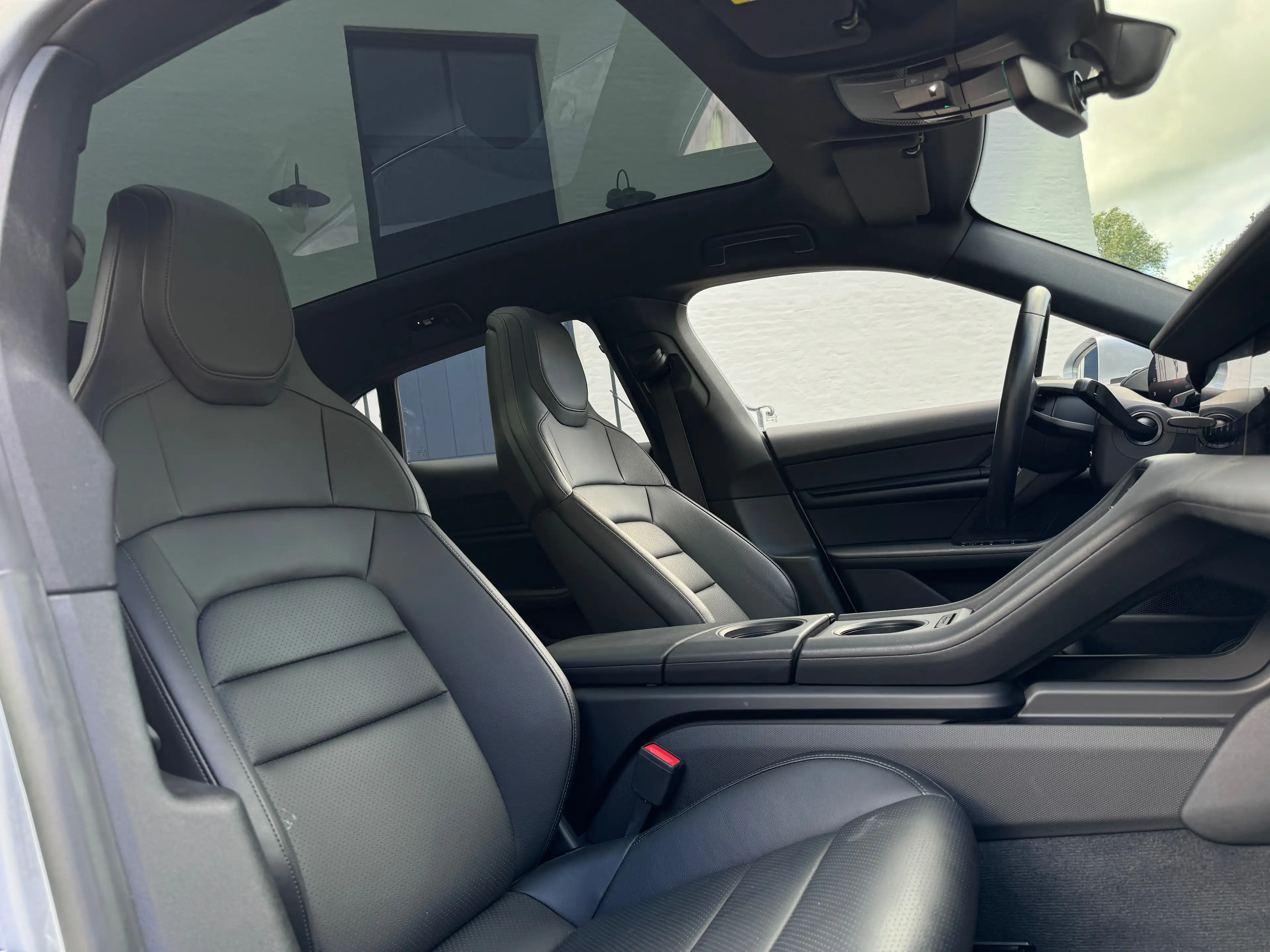 Porsche Taycan Sport Turismo 79.2 kWh — photo 8