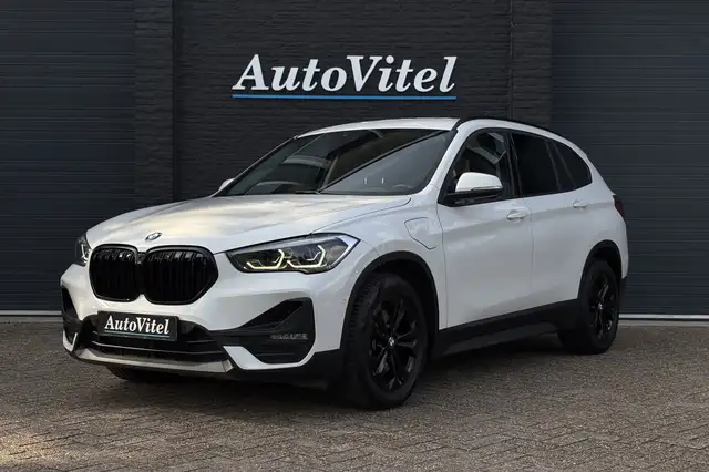BMW X1 xDrive25e | Memory | Elektrische Klep | LED | Crui