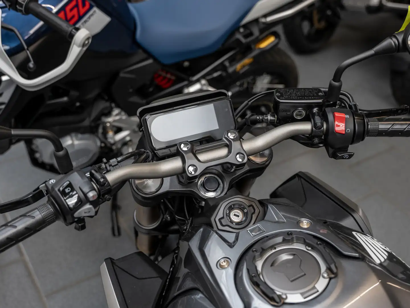 Honda CB 650 R LED SCHEINWERFER Grau - 2