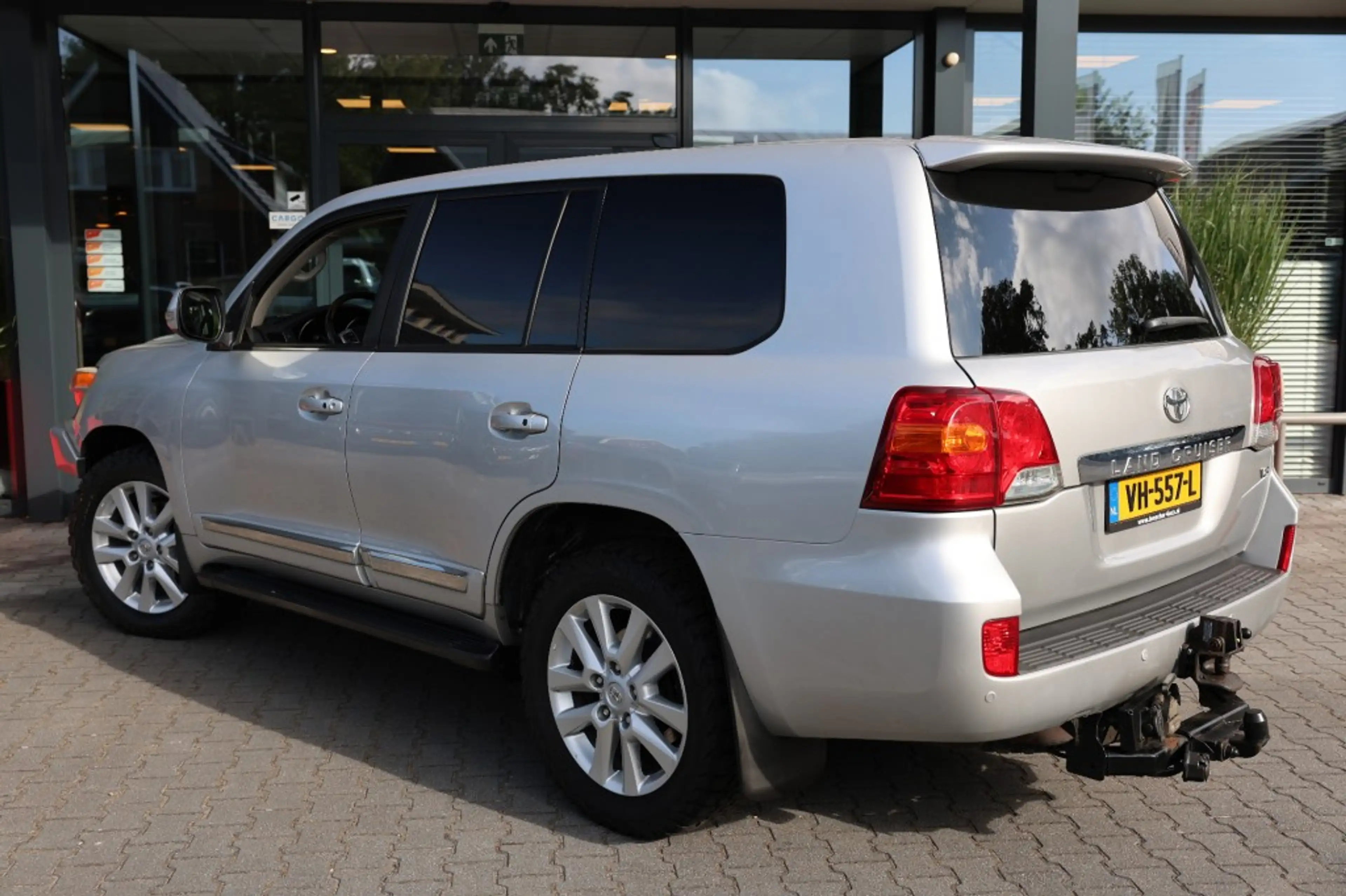 Toyota Land Cruiser 4.5 D-4D EXECUTIVE A/T VAN N1 MAG 9000 KG TREKKEN — photo 4