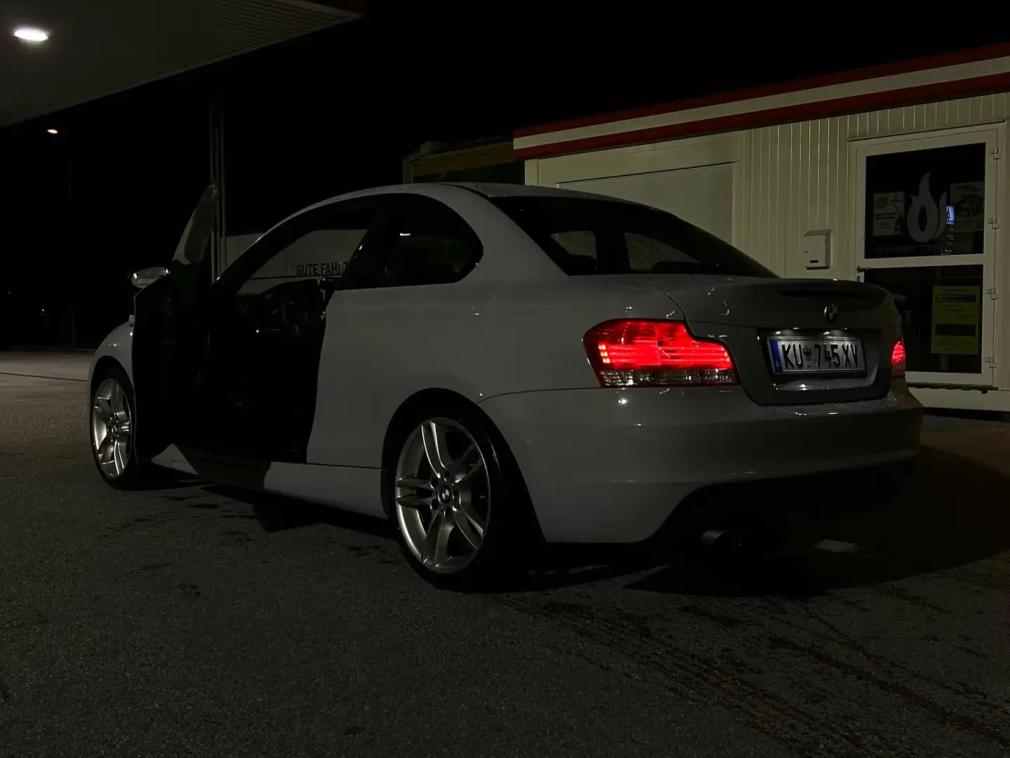 BMW 120 120d Coupé Grau - 2