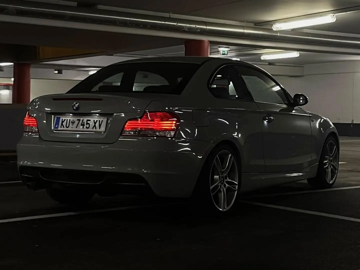 BMW 120 120d Coupé Grau - 1