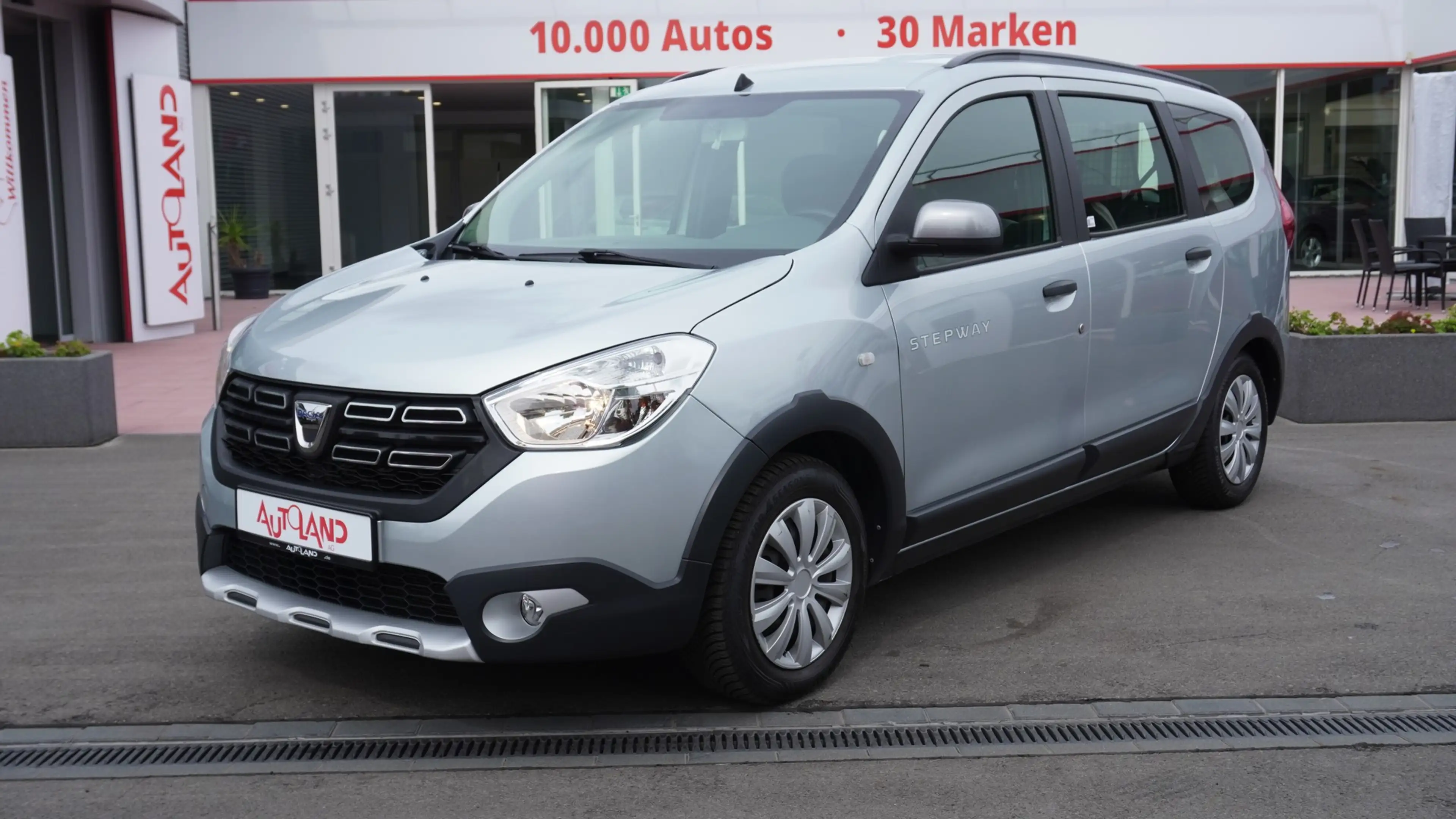 Dacia Lodgy Stepway 1.6 SCe100 Navi AHK Sitzheizung