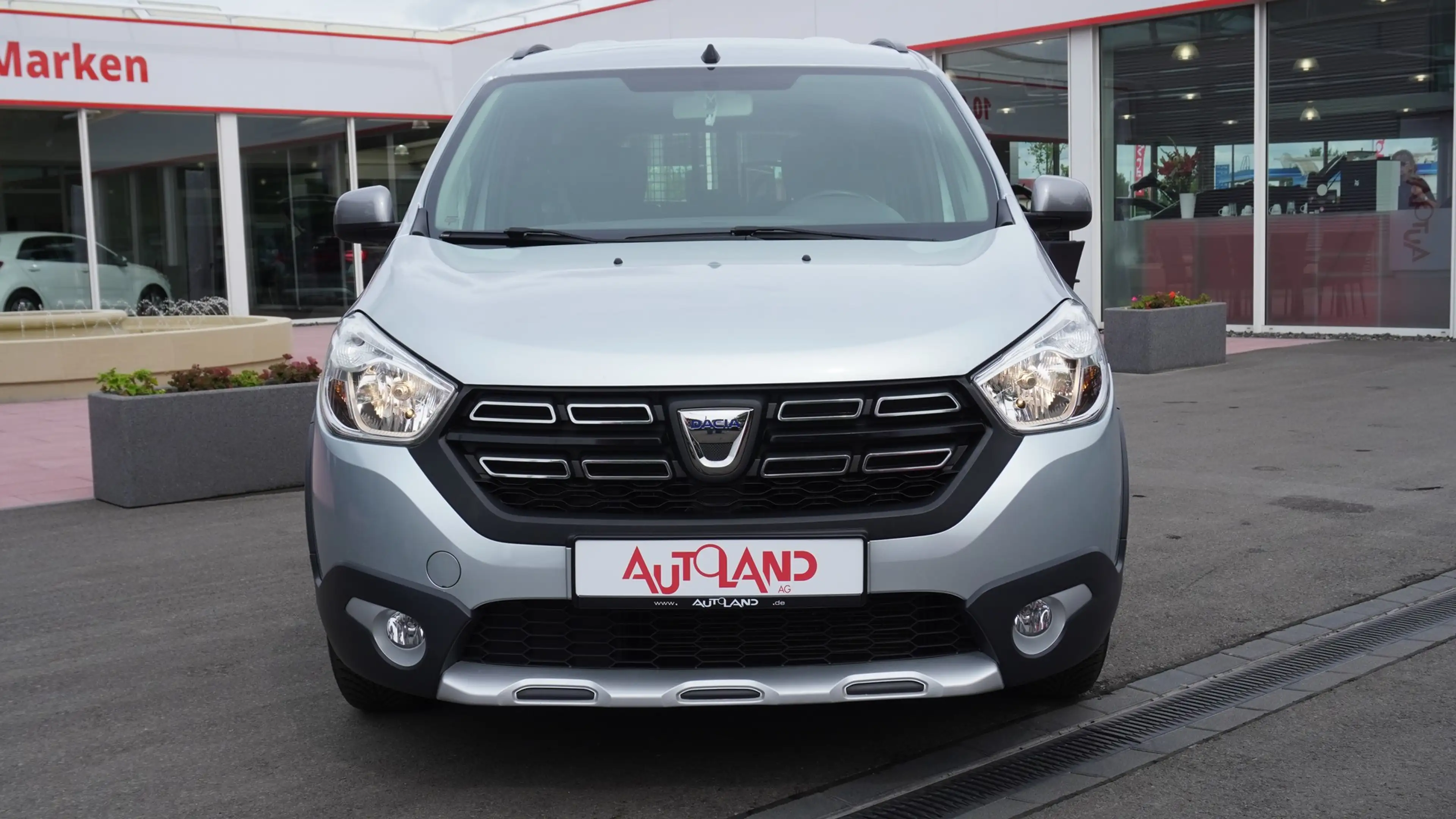 Dacia Lodgy Stepway 1.6 SCe100 Navi AHK Sitzheizung — photo 2