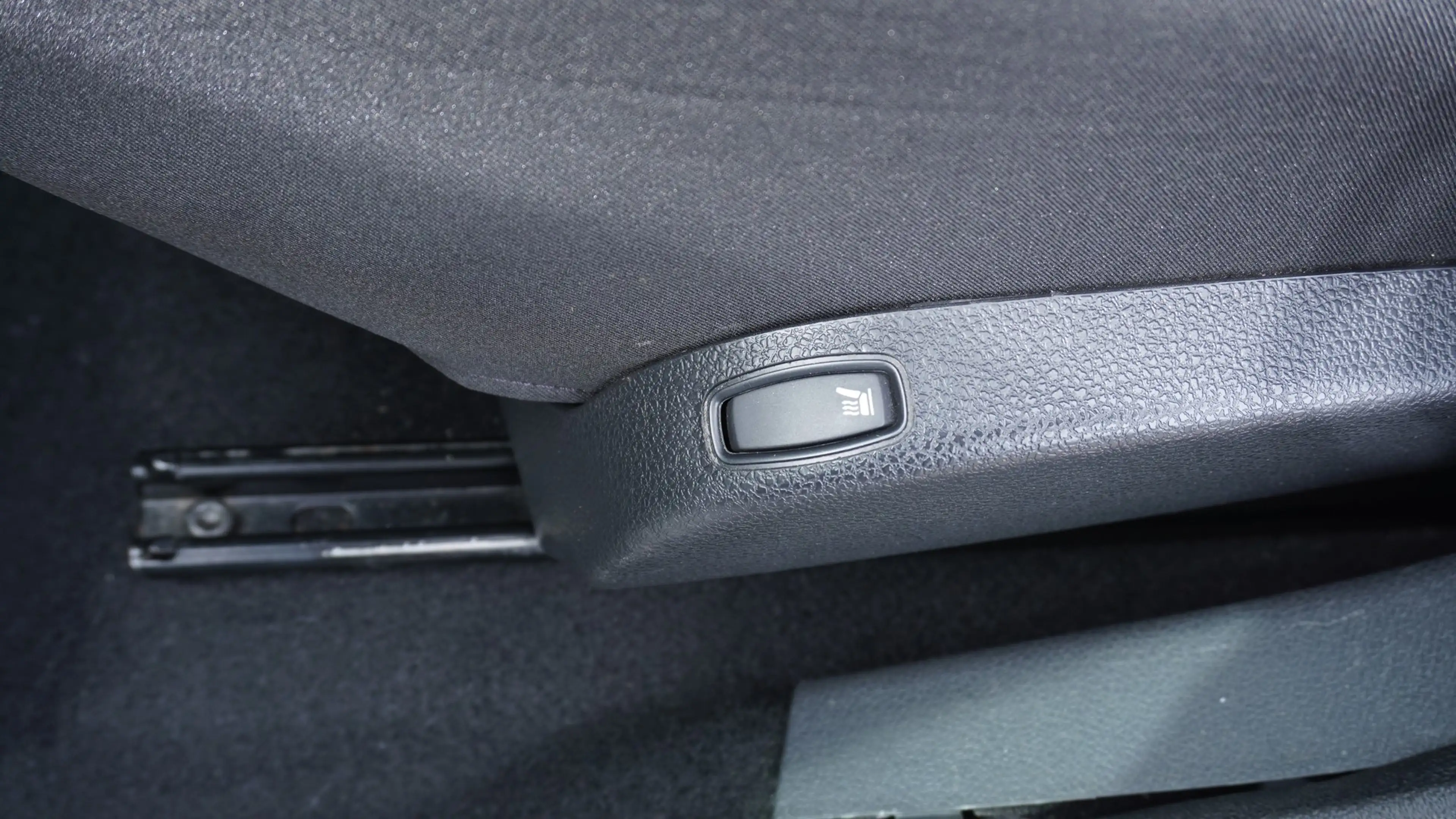 Dacia Lodgy Stepway 1.6 SCe100 Navi AHK Sitzheizung — photo 13