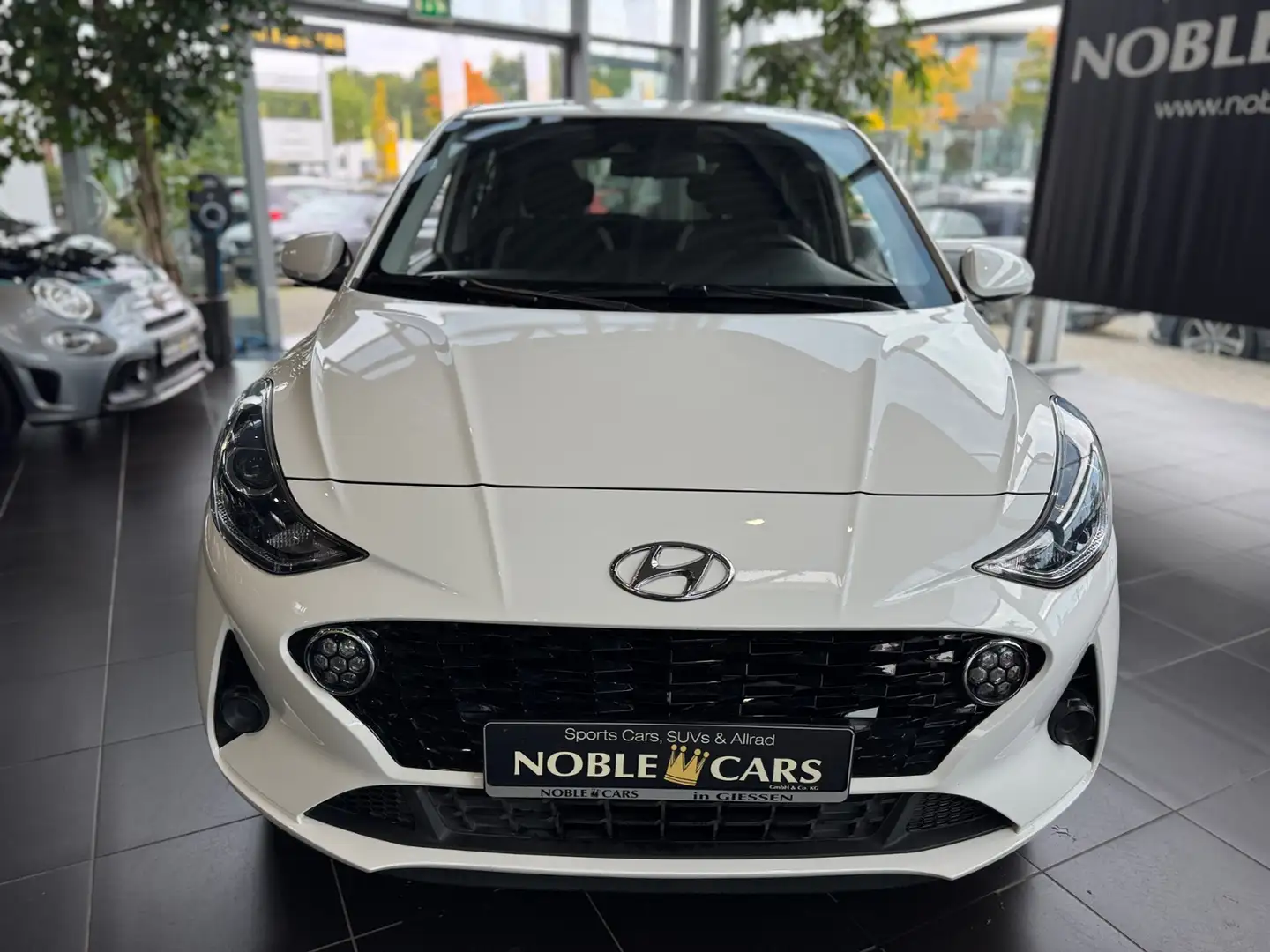 Hyundai i10 Edition 30+ NAVI RFK SHZ KLIMA Blanc - 2