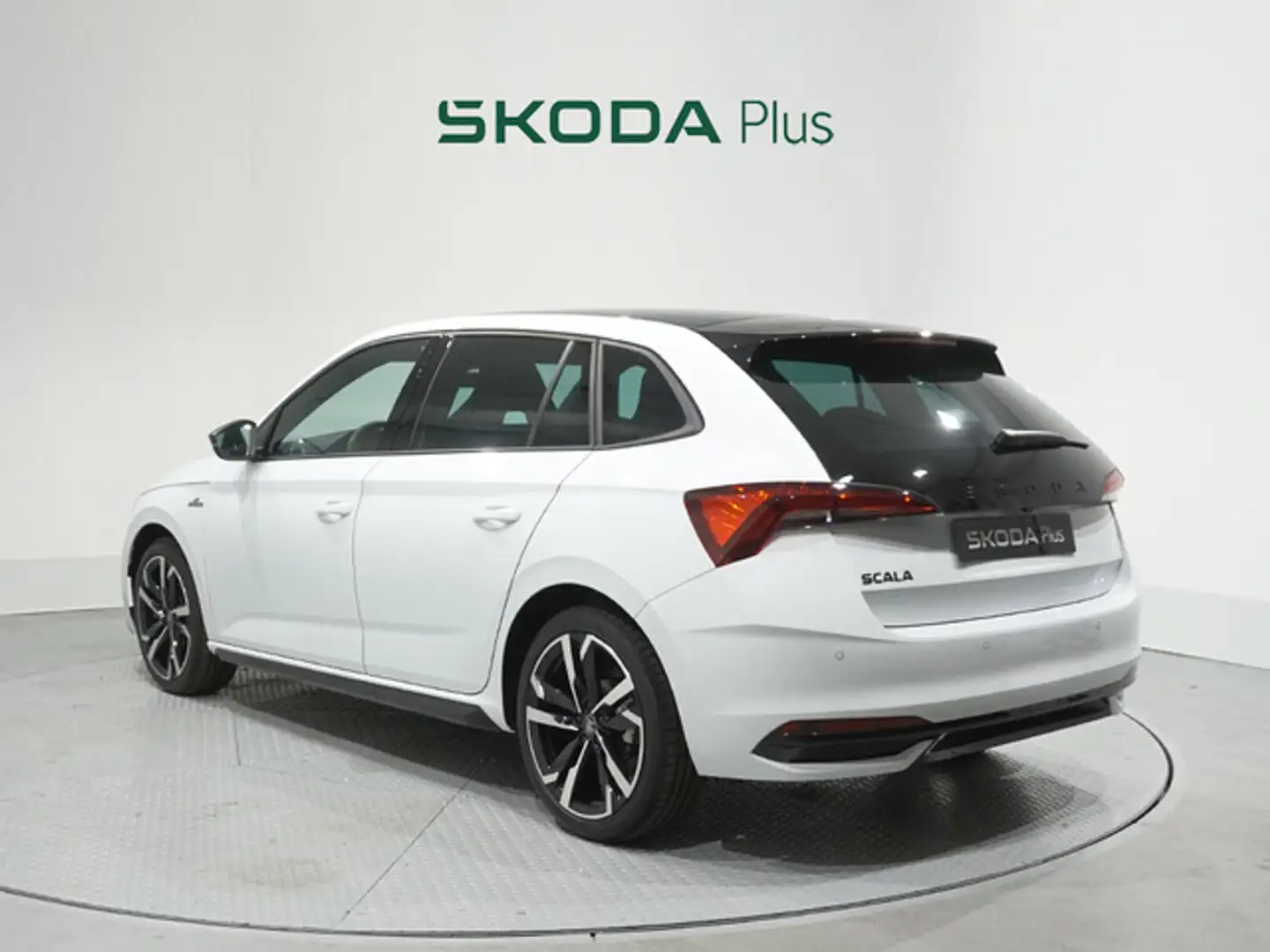 Skoda Scala 1.5 TSI Monte Carlo DSG 110kW Blanco - 2