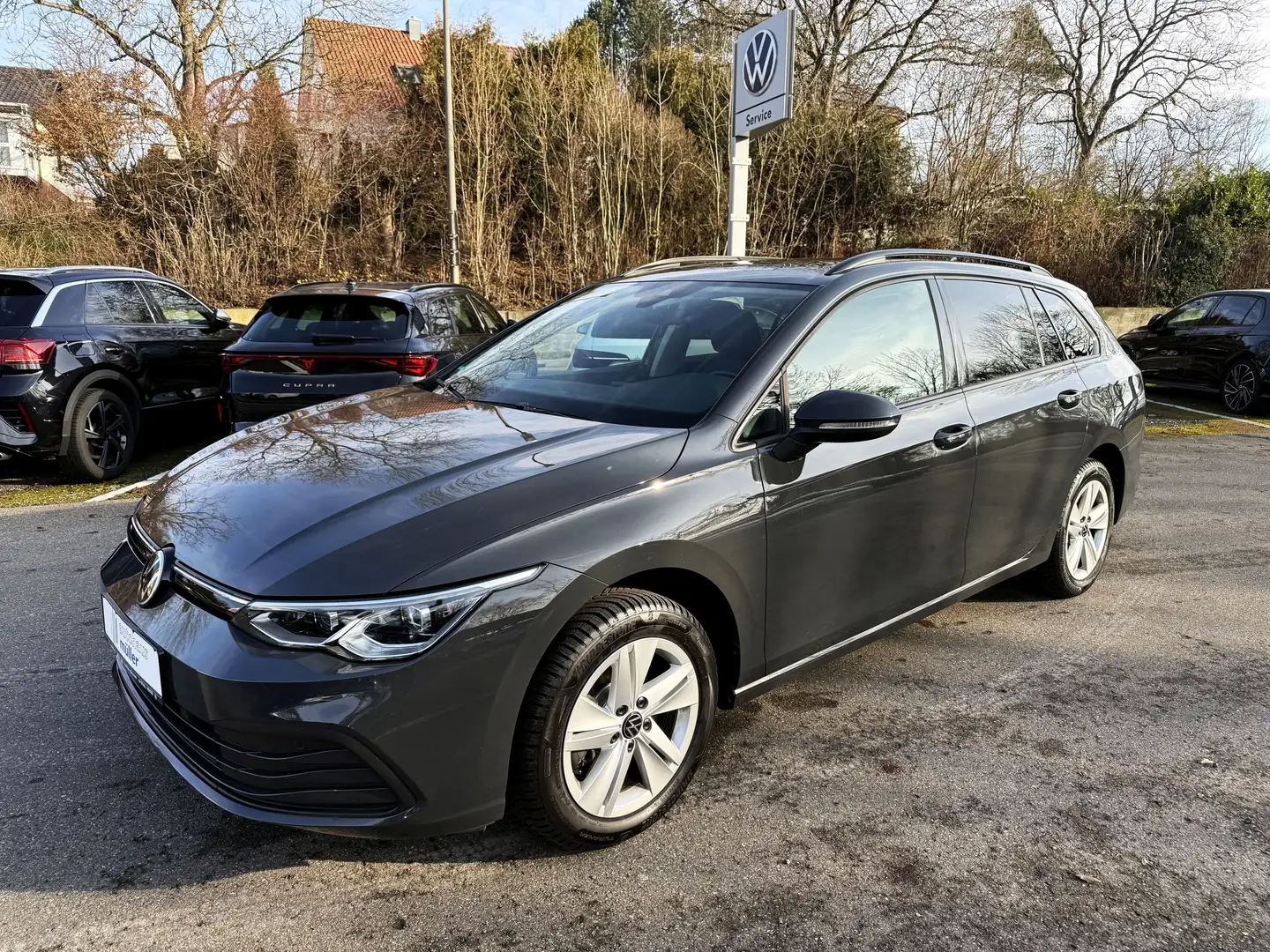 Volkswagen Golf Variant Life AHK Kamera Navi App LED-Matrix Pano VZE Netz Gris - 1