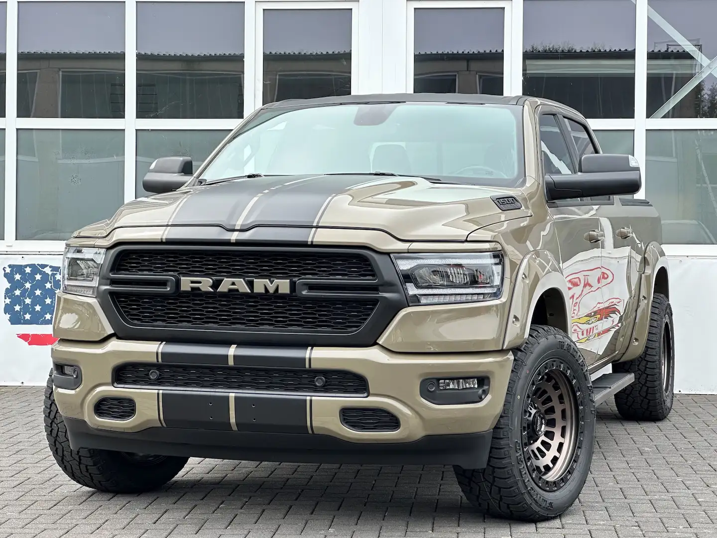 Dodge RAM 1500 Offroad 4x4 Custom La Chanti 12´´ LED Beige - 1