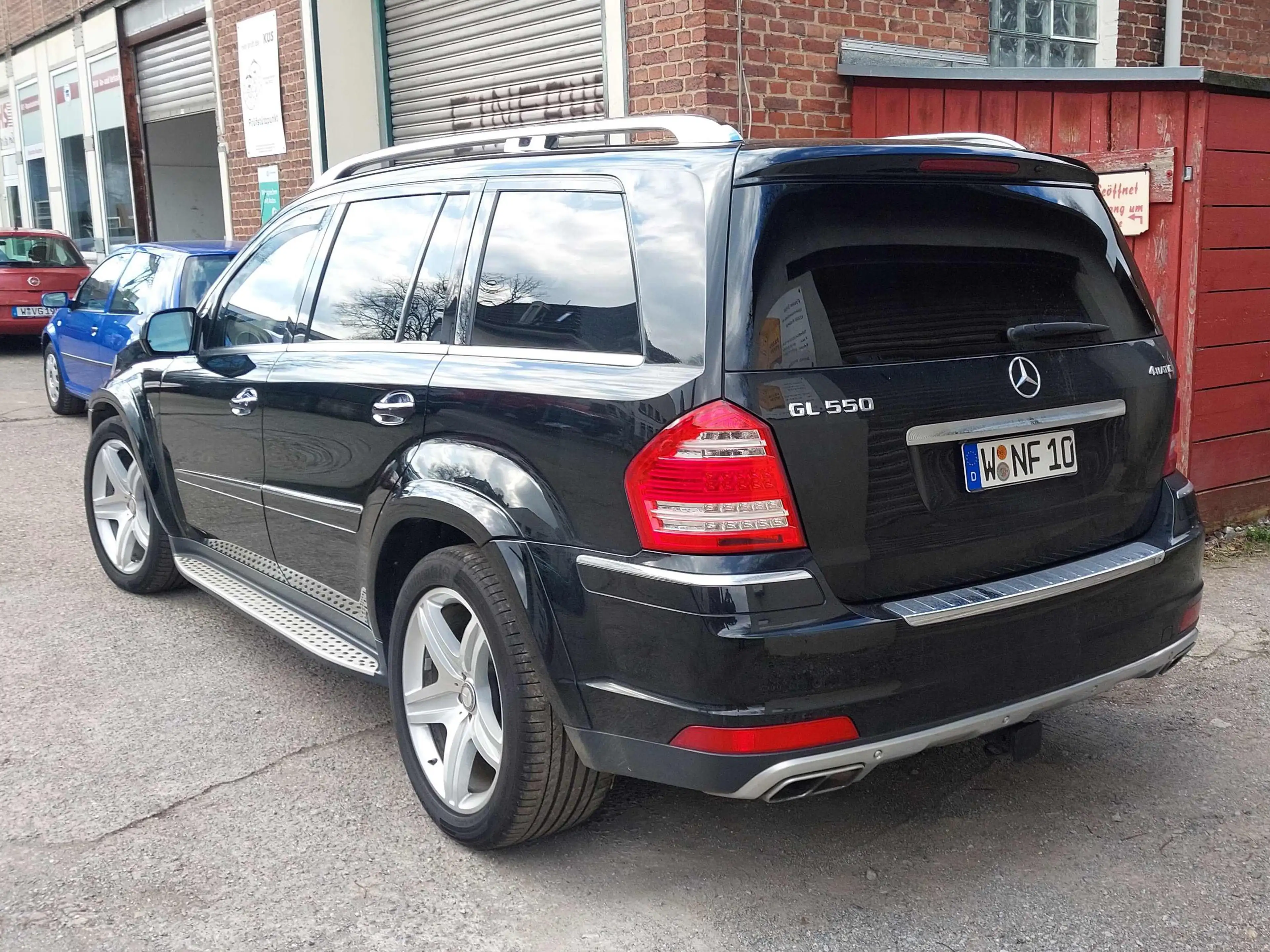 Mercedes-Benz GL 500 GL 550 4Matic 7G-TRONIC — photo 4