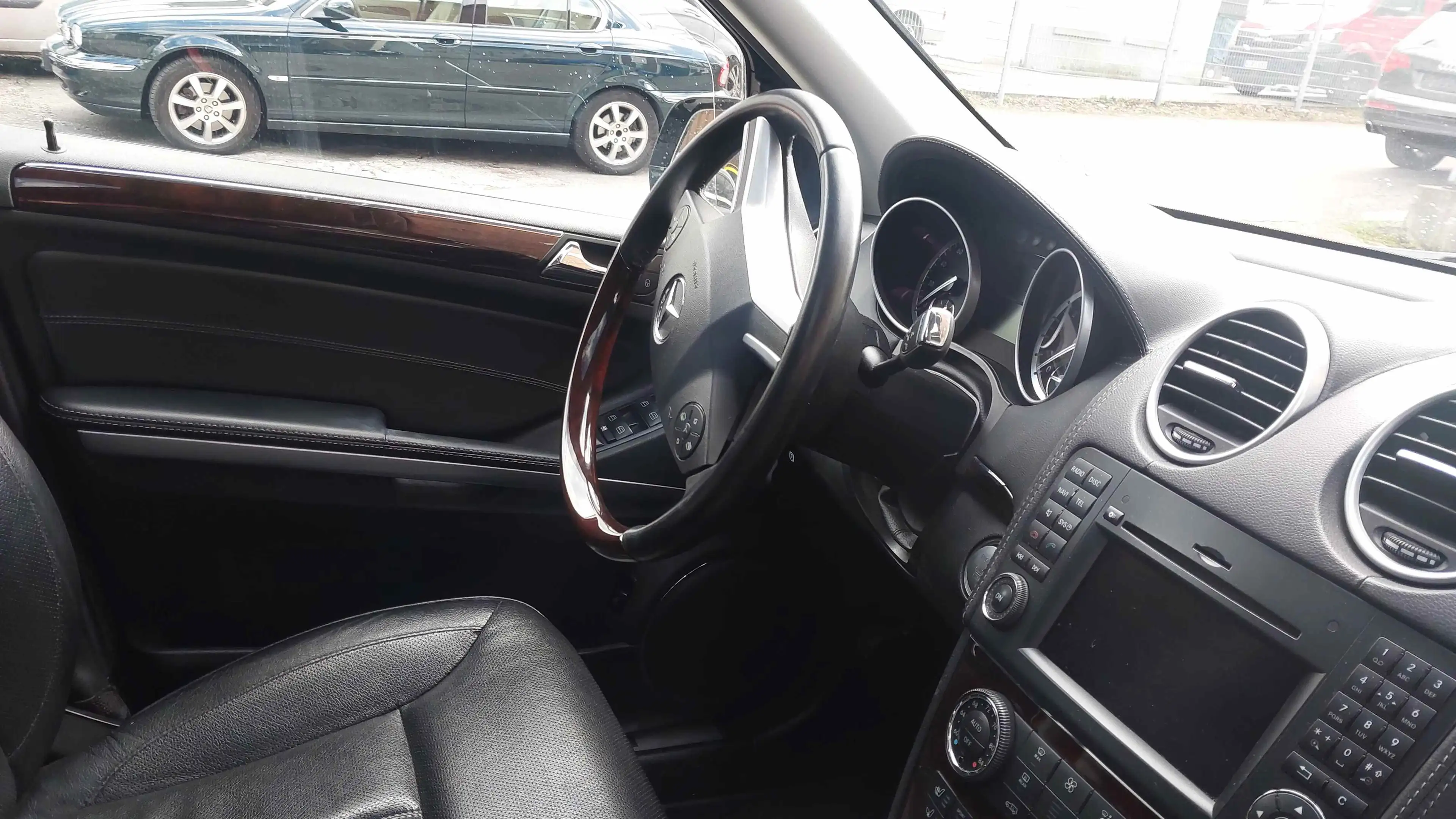 Mercedes-Benz GL 500 GL 550 4Matic 7G-TRONIC — photo 13