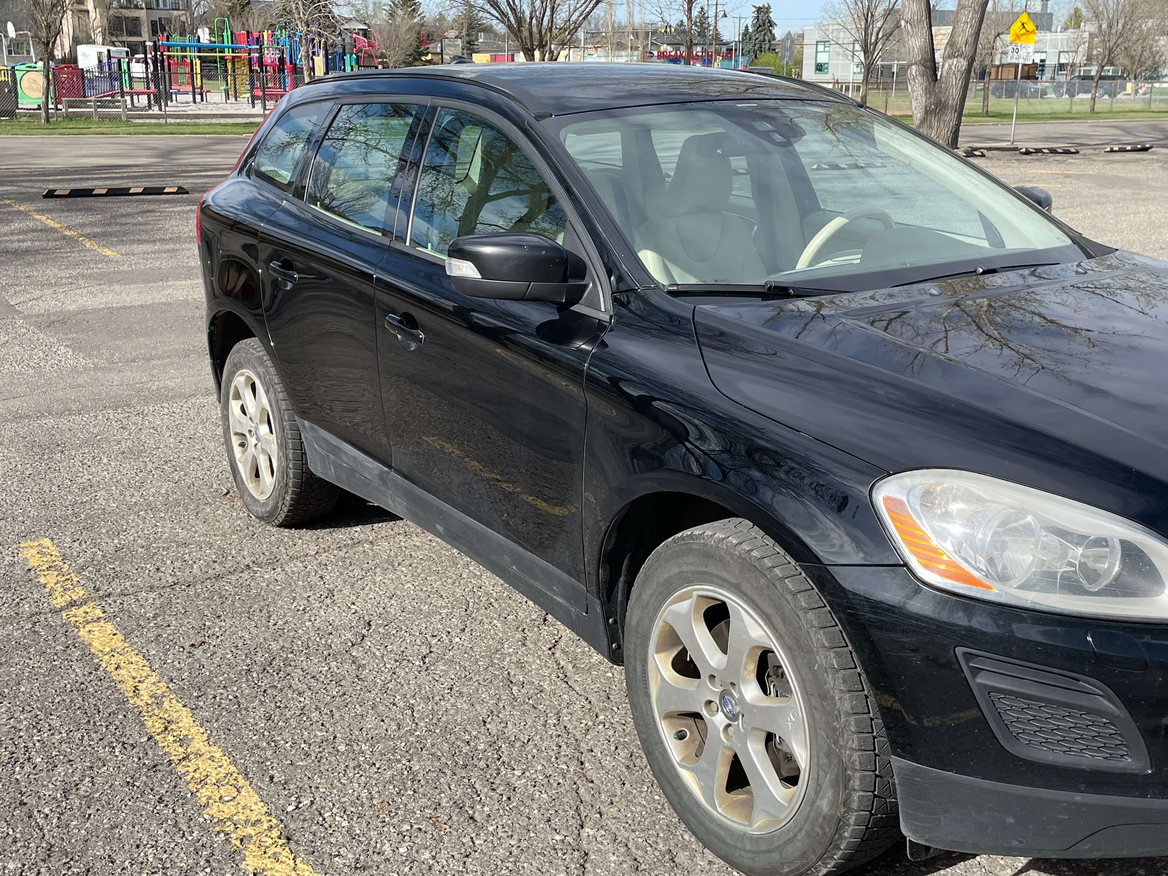 2013 Volvo XC60 3.2 alt 3