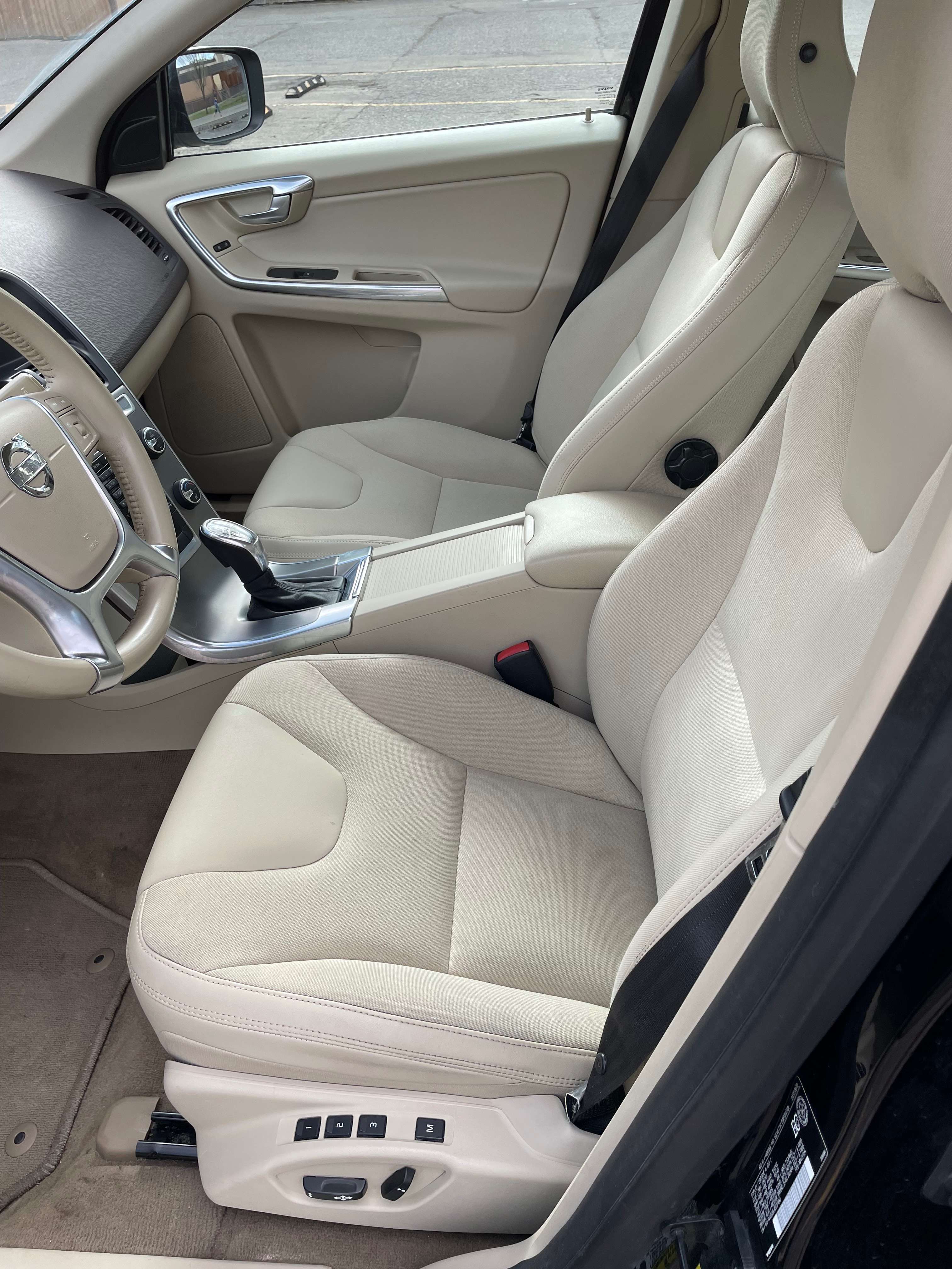 2013 Volvo XC60 3.2 thumb 6