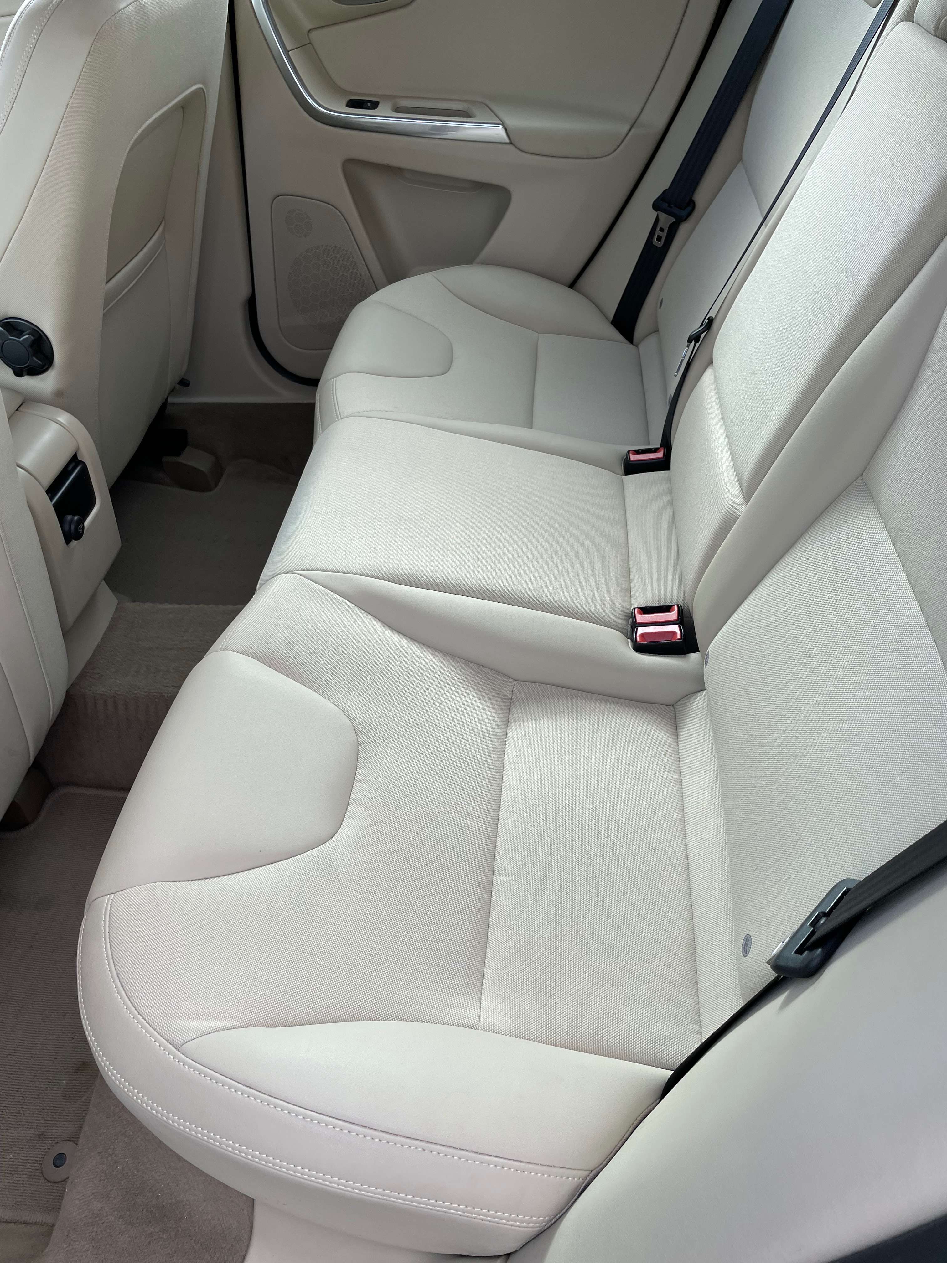 2013 Volvo XC60 3.2 thumb 8