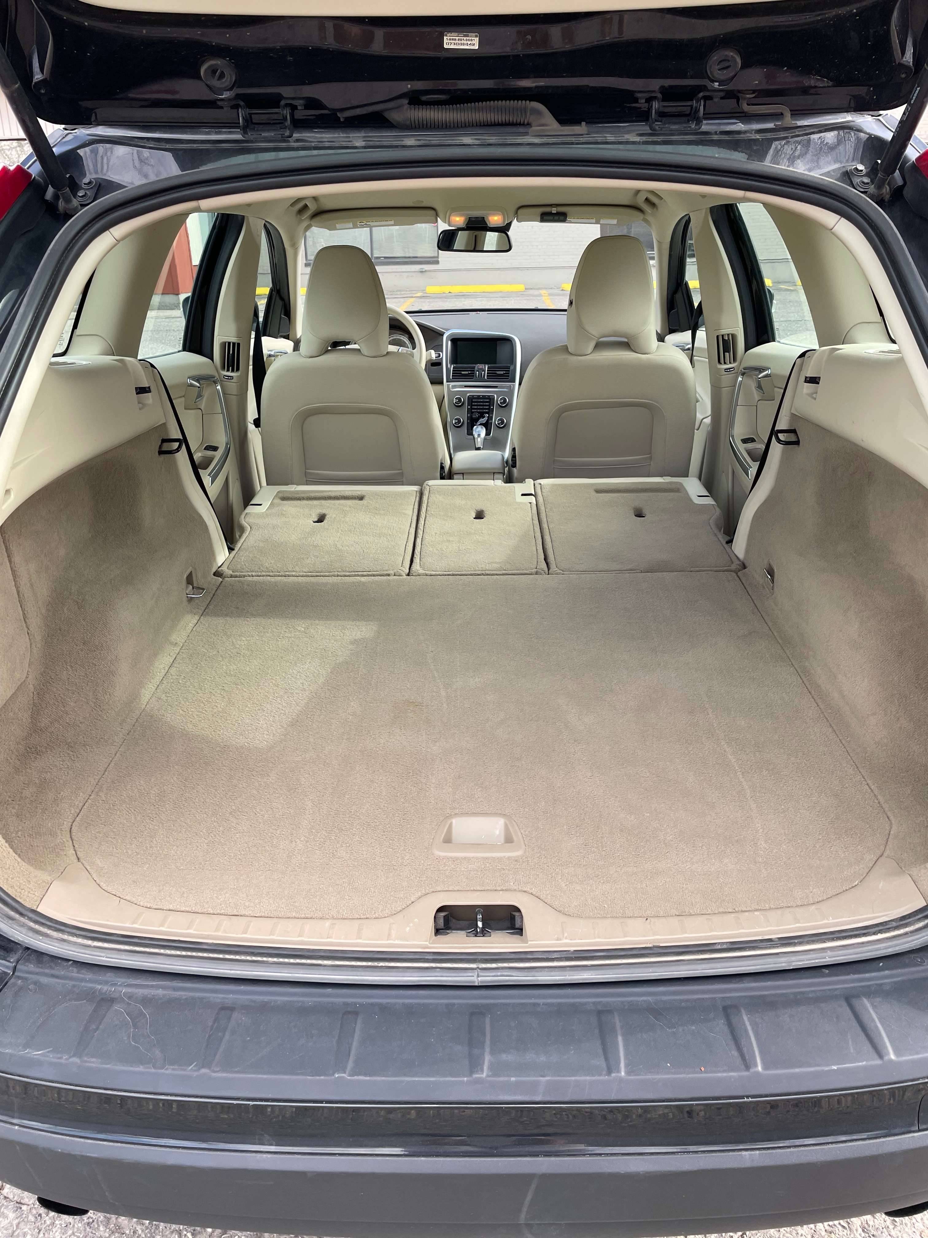 2013 Volvo XC60 3.2 thumb 9