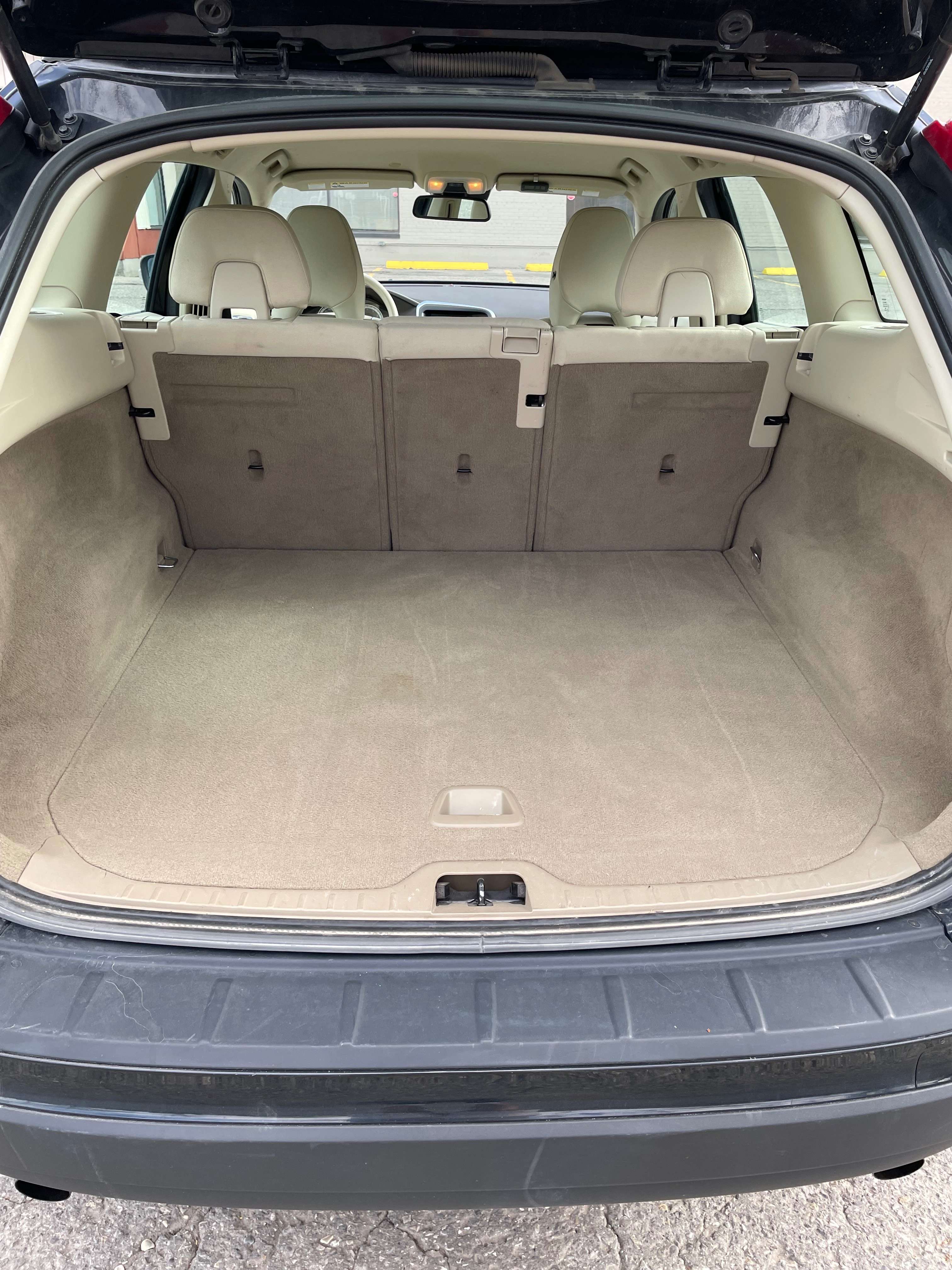 2013 Volvo XC60 3.2 thumb 10