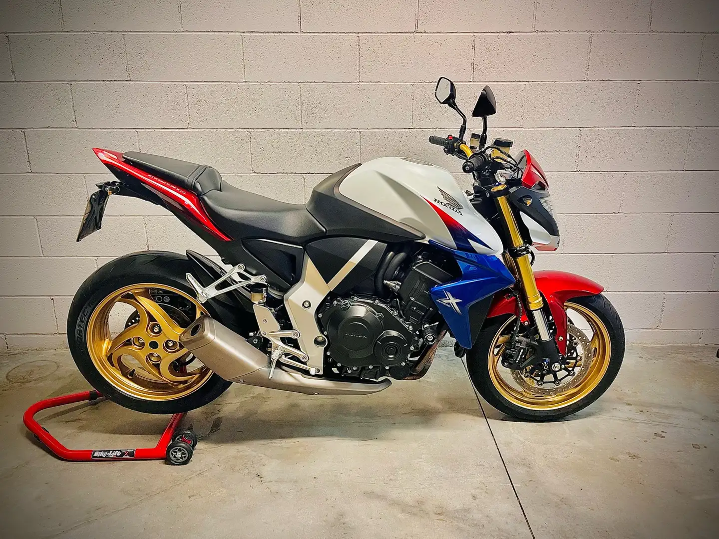 Honda CB 1000 EXTREME - 2