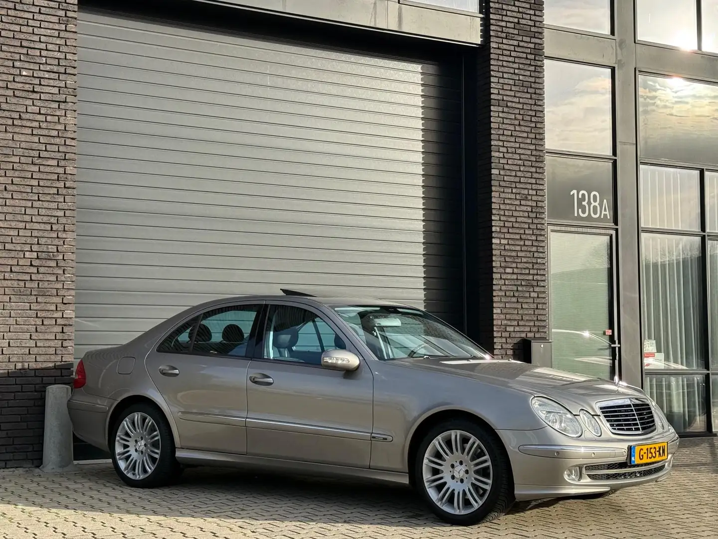 Mercedes-Benz E 500 W211 E Avantgarde Aut.-5 Grau - 2