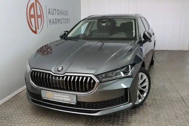 Skoda Superb Combi 2.0 TDI 142 kW 4x4 AHK StHz