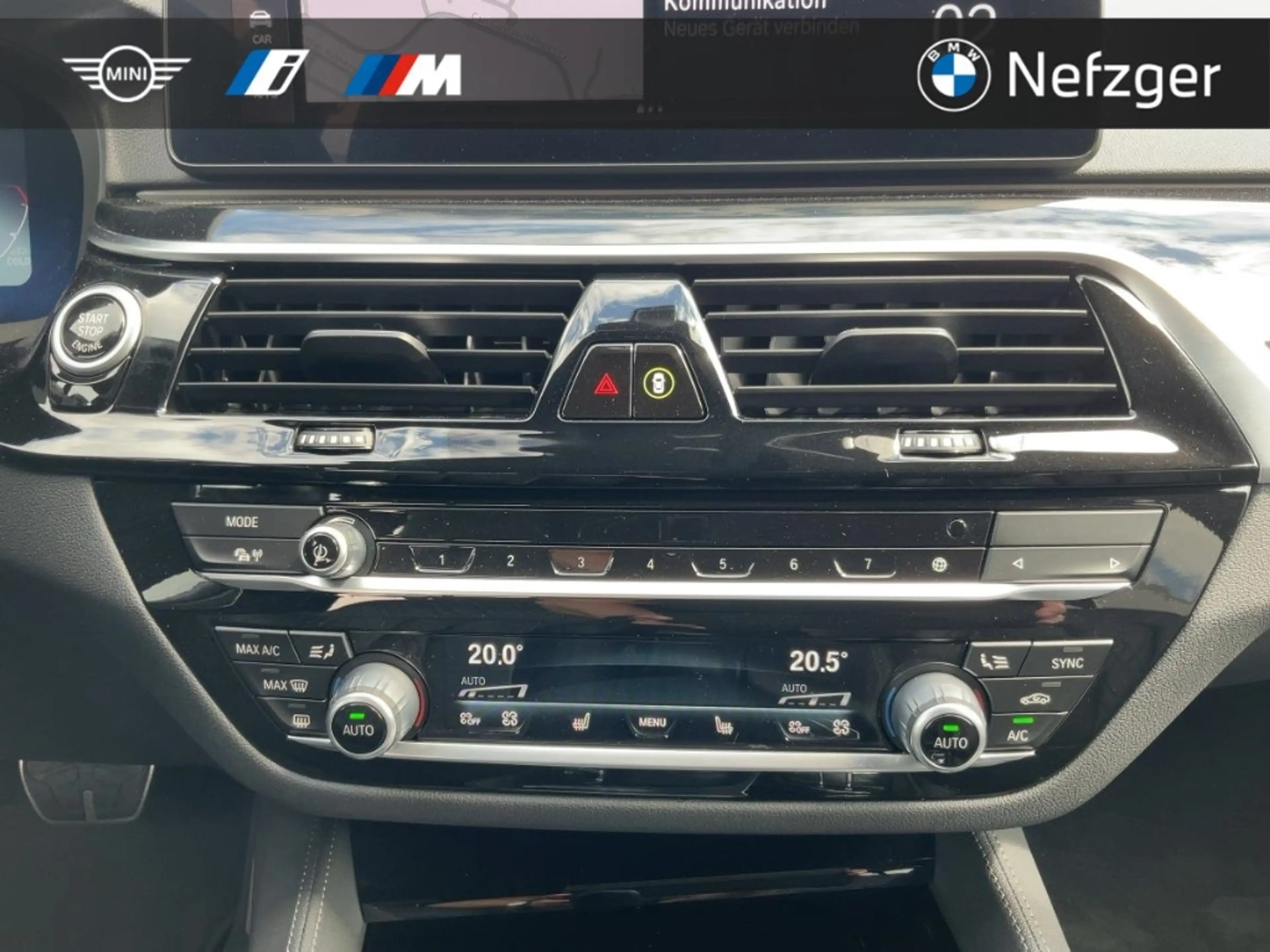 BMW 540 d xDrive Touring M Sport Soft-Close Head-Up — photo 11