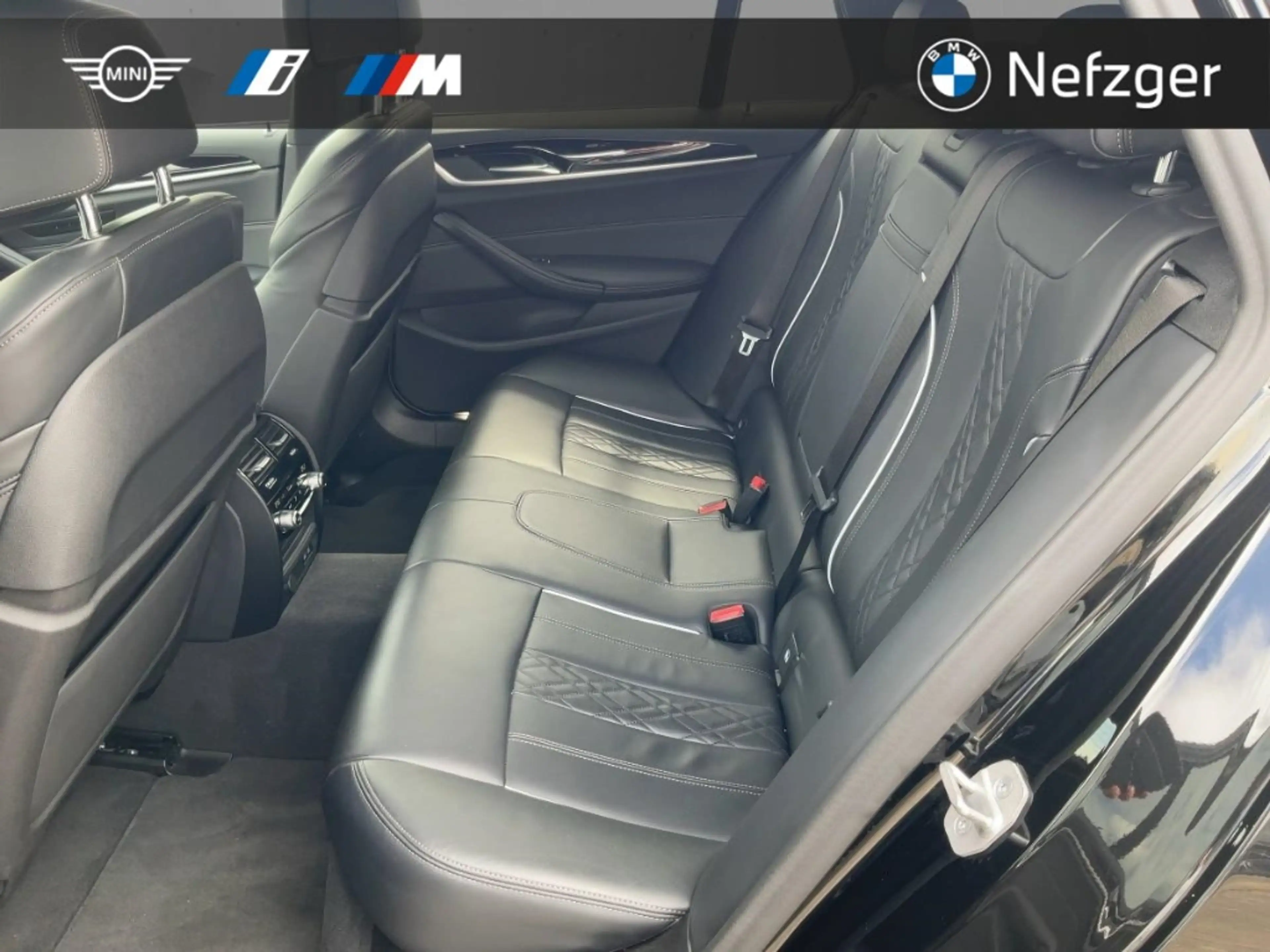 BMW 540 d xDrive Touring M Sport Soft-Close Head-Up — photo 8