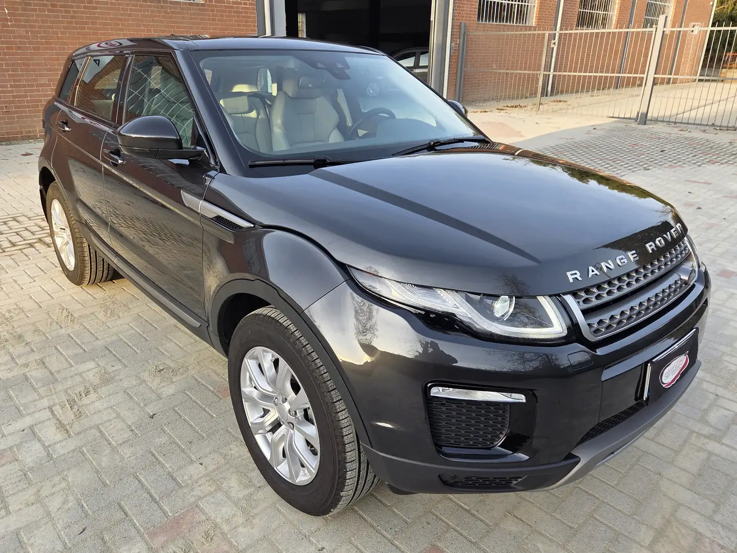 Land Rover Range Rover Evoque Range Rover Evoque 5p 2.0 si4 SE 241cv auto Grigio - 2