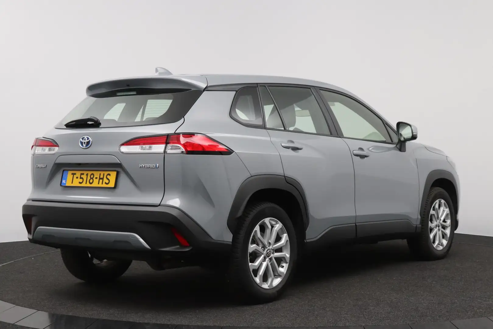 Toyota Corolla Cross 2.0 High Power Hybrid Active | Navigatie | Carplay Grijs - 2