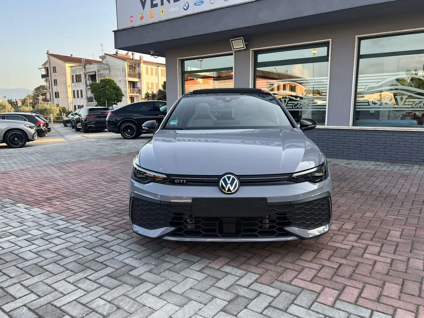 Volkswagen Golf GTI 265cv acc€16.625noleggio con riscatto noscoring Grigio - 2