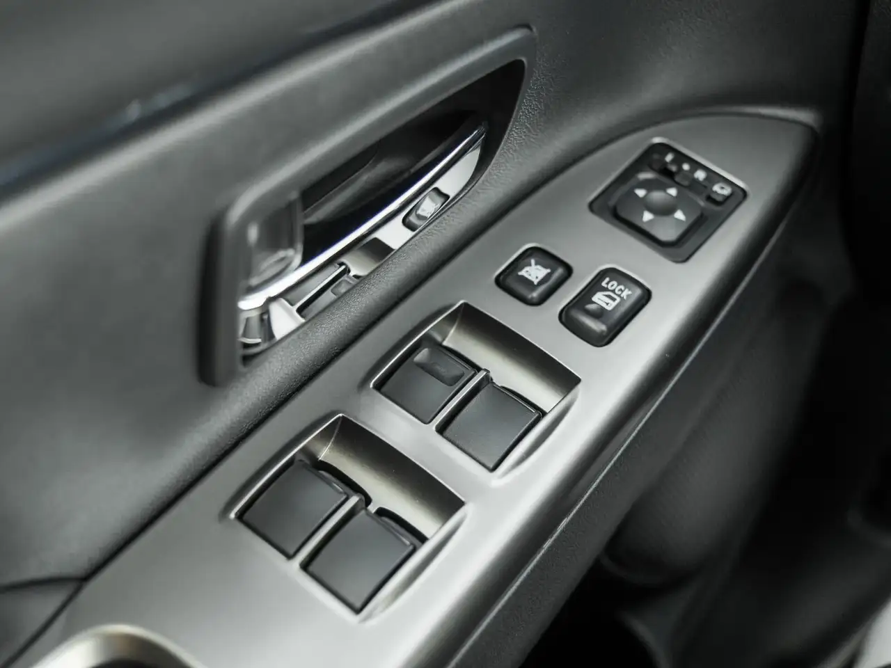 Mitsubishi RVR снимка Mitsubishi RVR