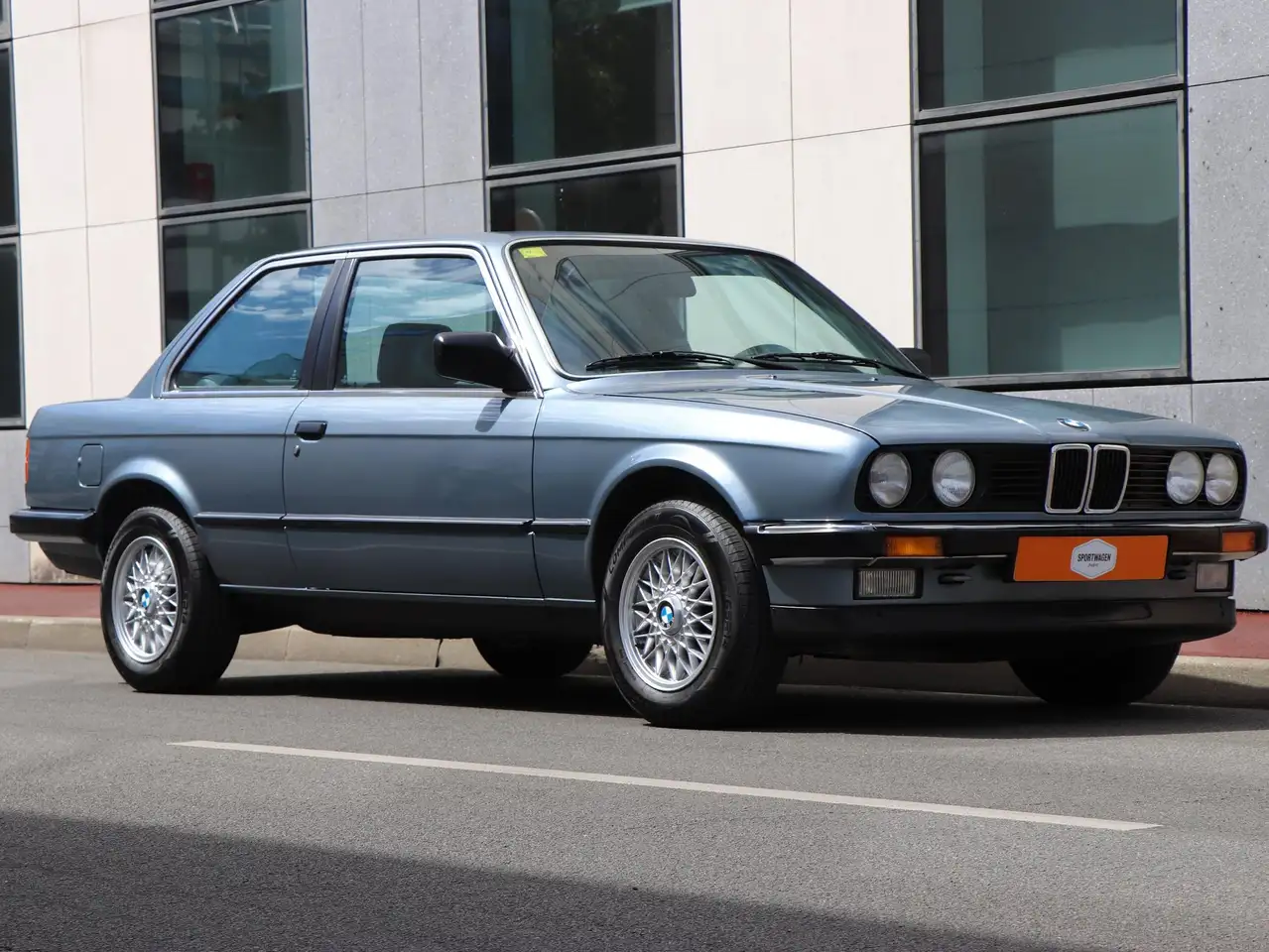 BMW 325i A, foto 4