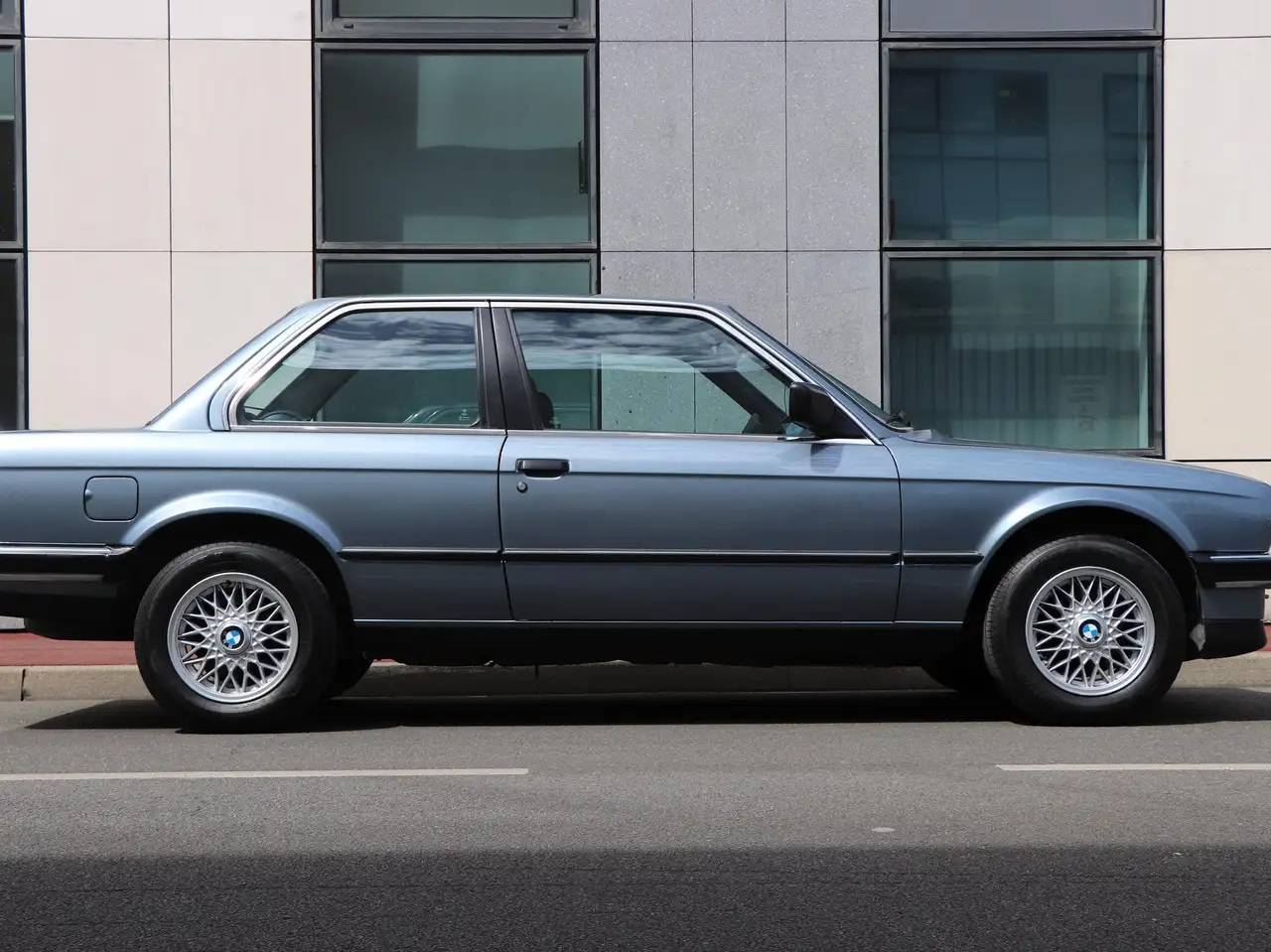 BMW 325i A, foto 5