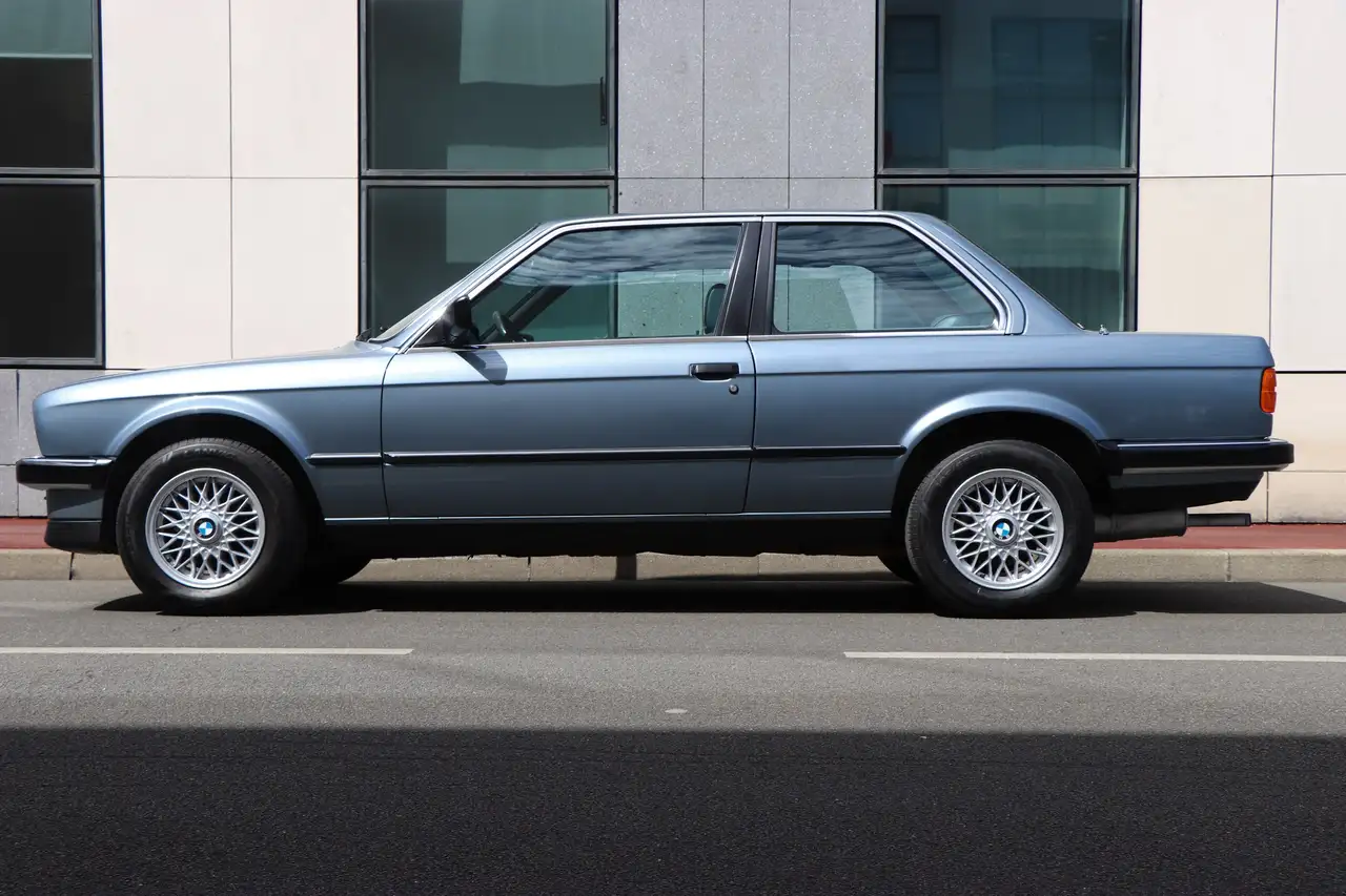 BMW 325i A, foto 9