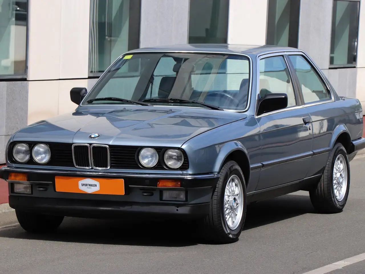 BMW 325i A, foto 2