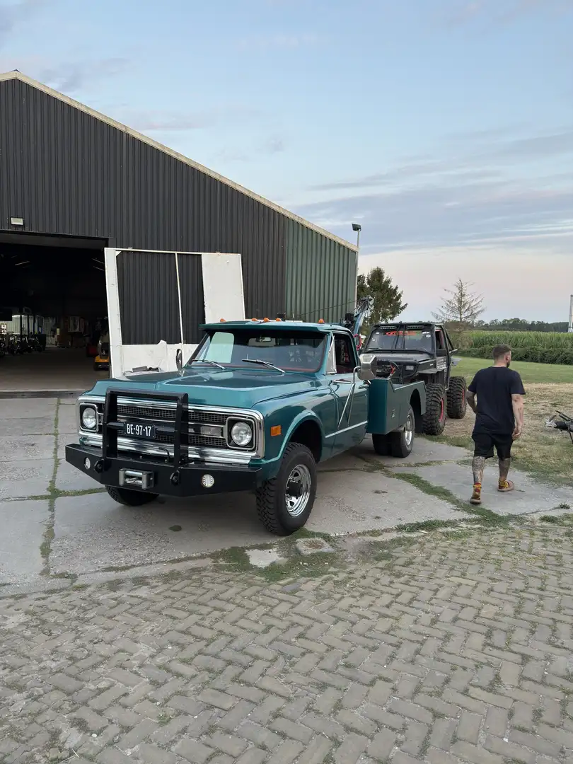 Chevrolet K30 Dually Wrecker - 1