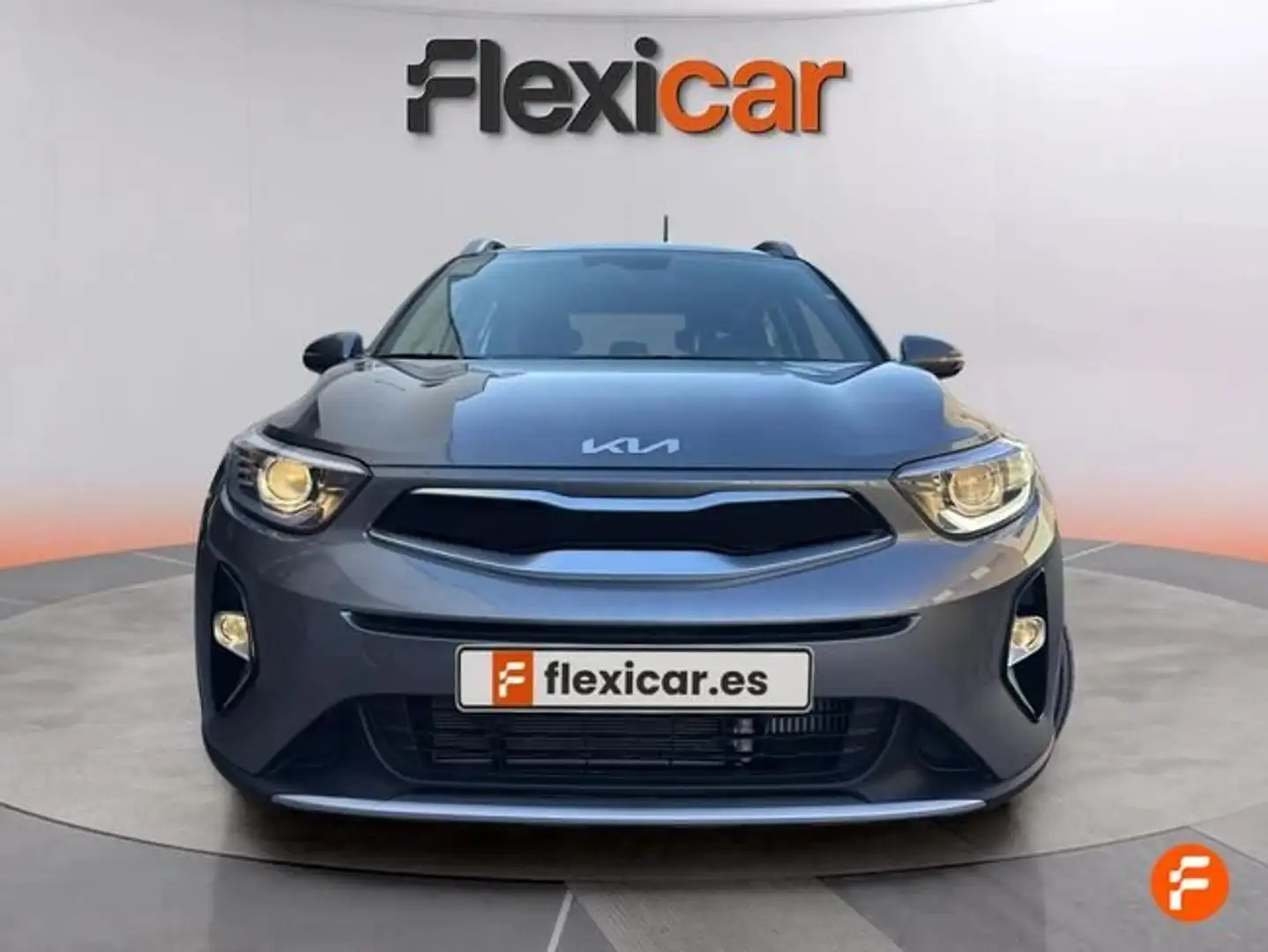 Kia Stonic 1.0 T-GDi 74kW (100CV) MHEV MT Business Gris - 2