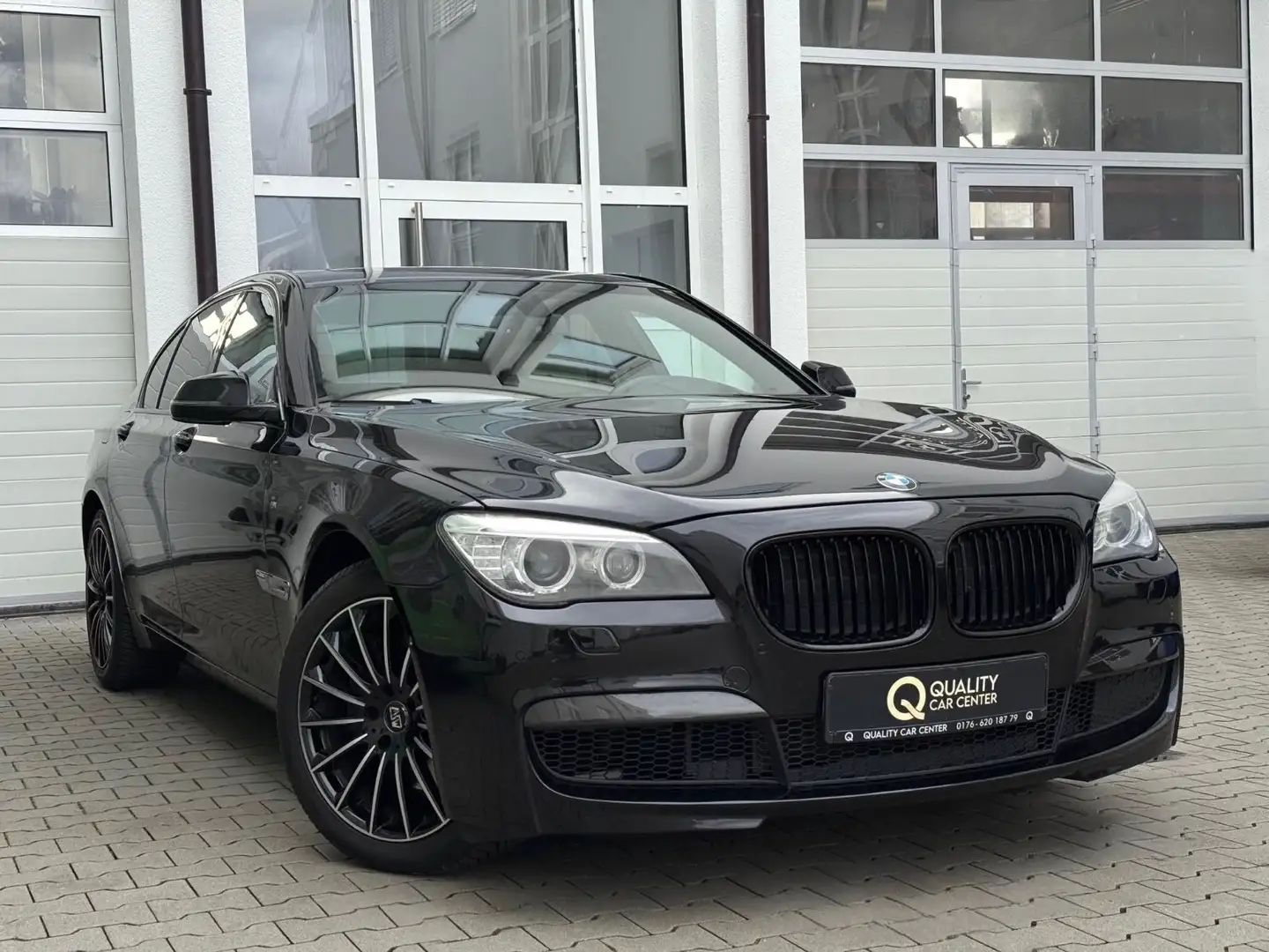 BMW 740 d xDrive M SPORT PAKET *VOLL*DIGITALE TACHO* Schwarz - 1