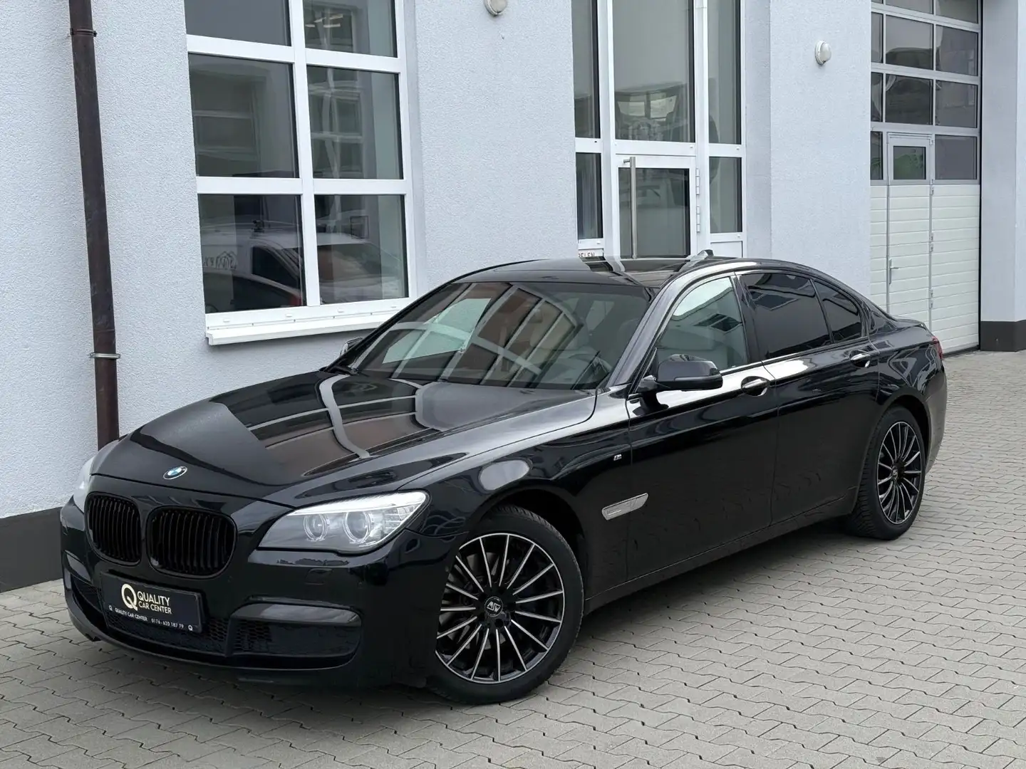 BMW 740 d xDrive M SPORT PAKET *VOLL*DIGITALE TACHO* Schwarz - 2