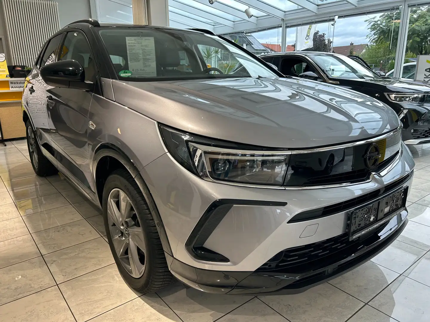 Opel Grandland GS Line Grau - 1