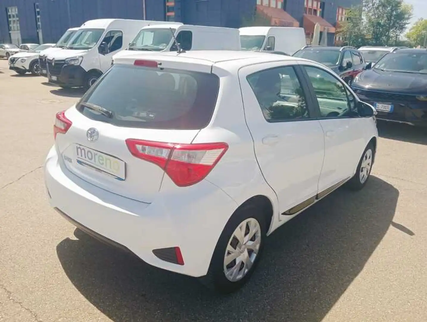 Toyota Yaris 1.0 Active Bianco - 2